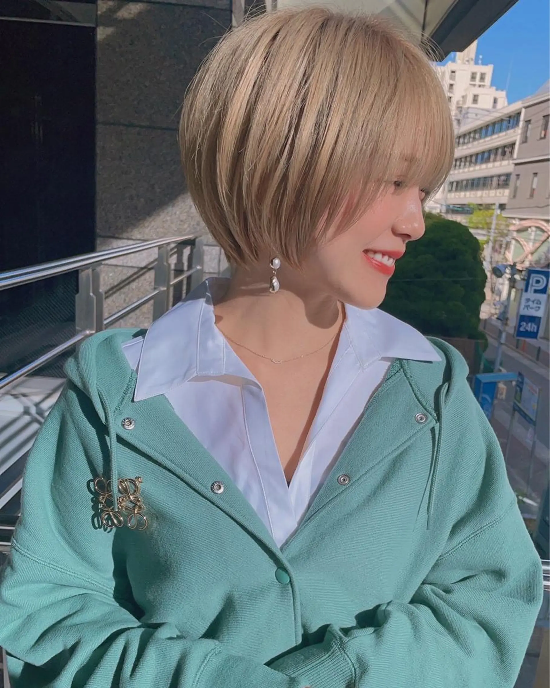 ショート ヘアカラー トリートメント 💛うる艶ハイトーン LEON💛のヘアスタイル