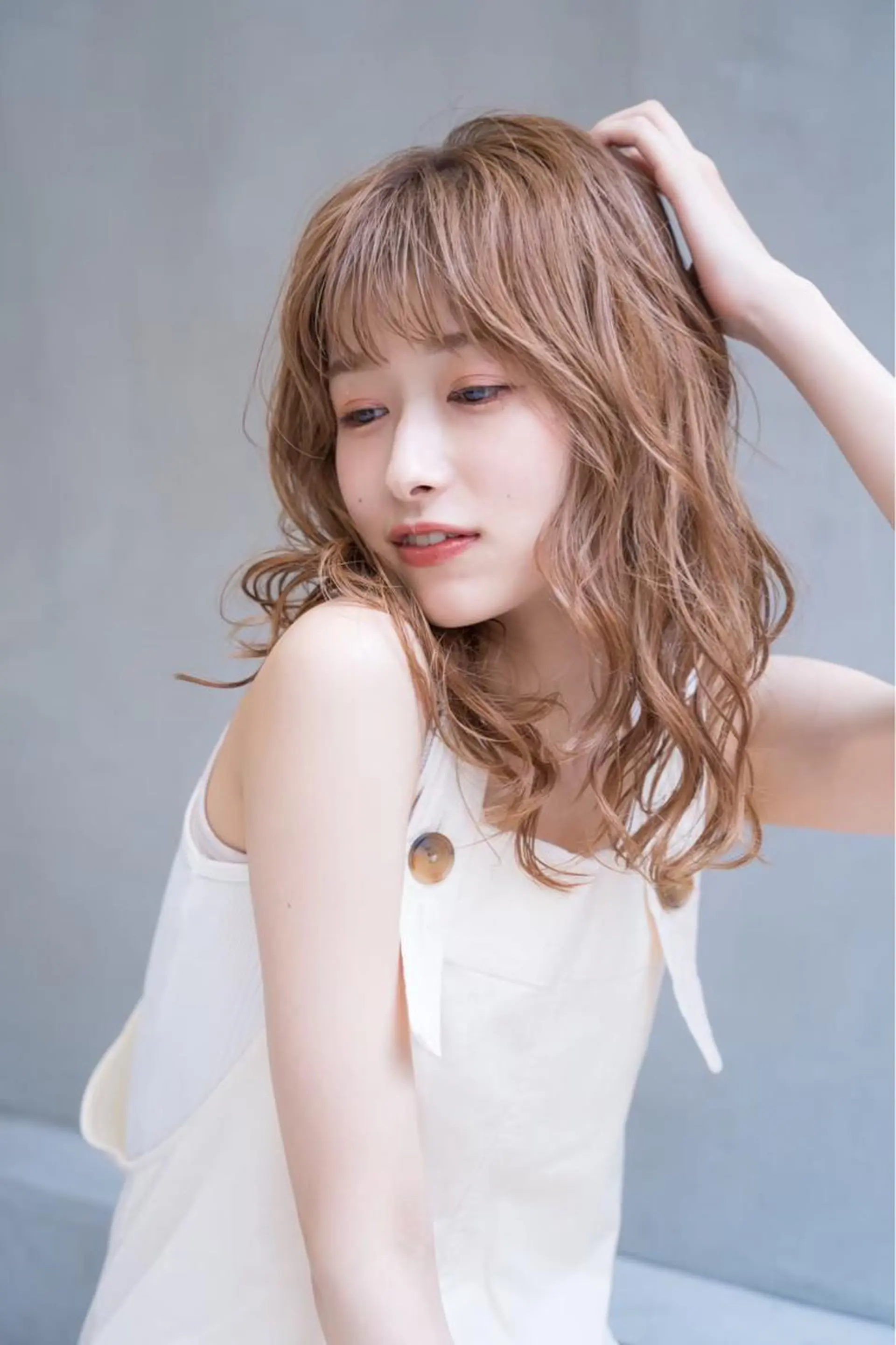 セミロング シースルーバング 小顔カット ヘアカラー トリートメント 山口 竣也のヘアスタイル