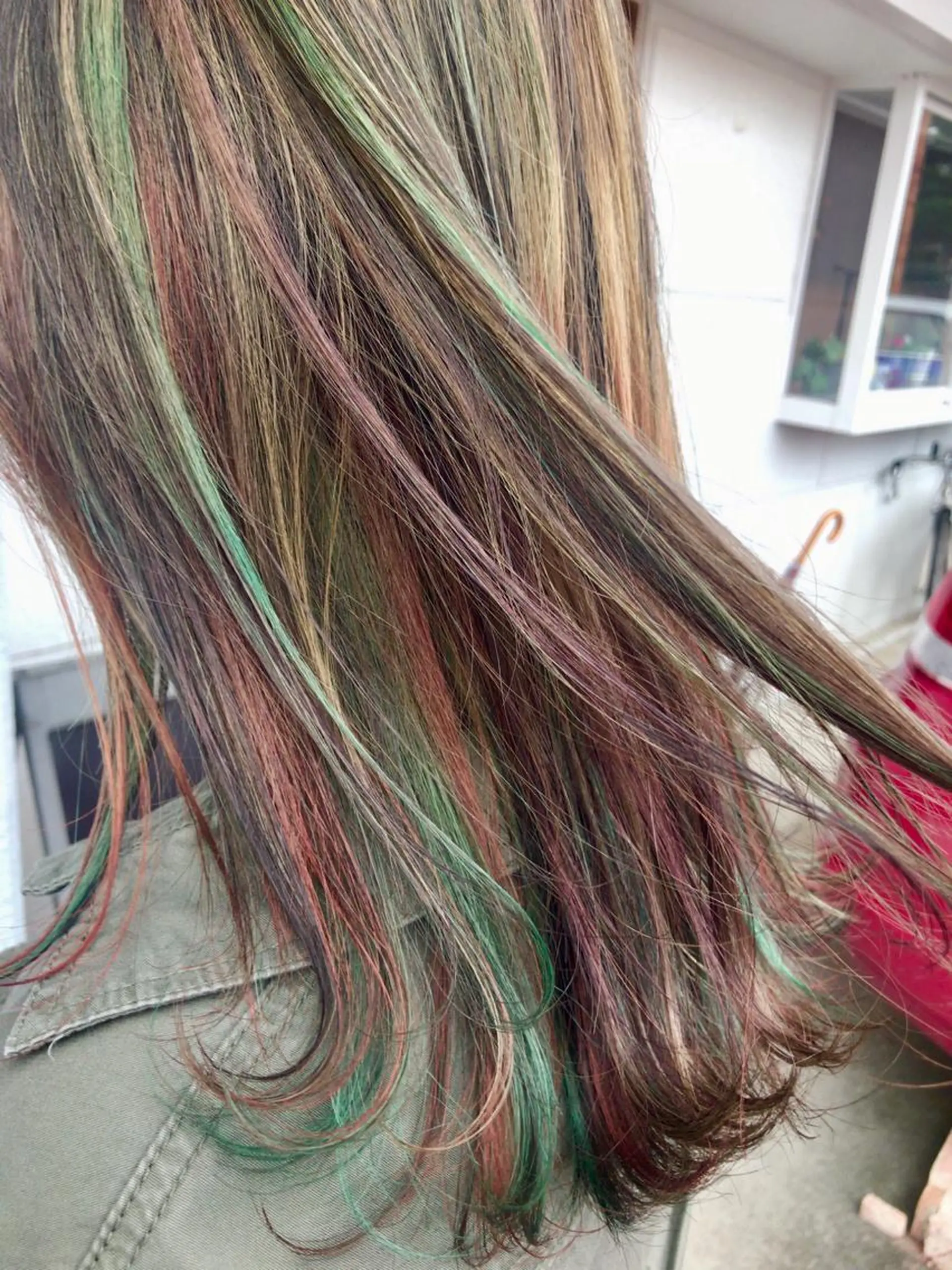 セミロング カラー ユニコーンカラー ヘアカラー レイヤーカット匠 イソザキノリユキのヘアスタイル