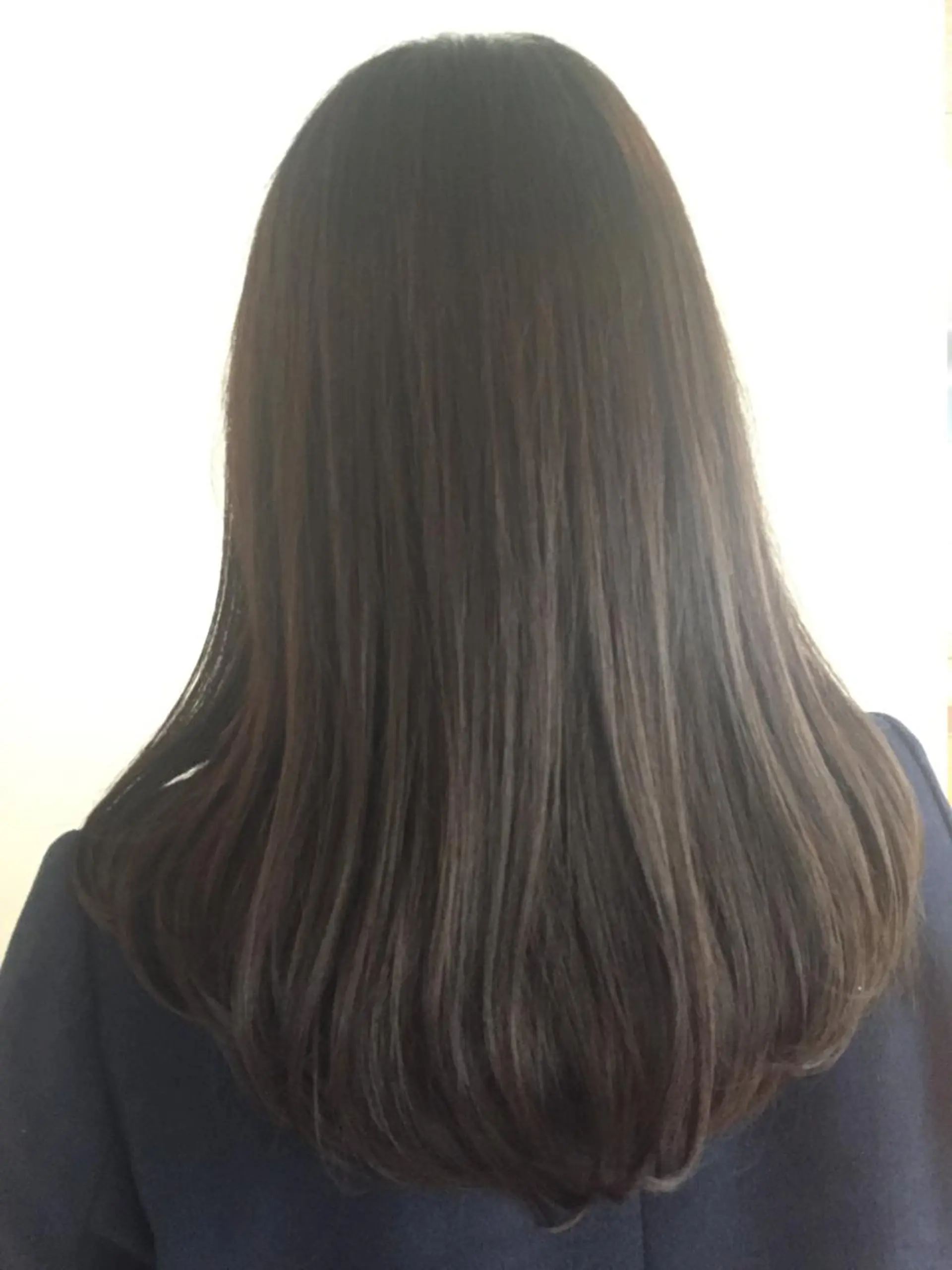 ミディアム カラー ダークグレー ダークグレージュ グレージュ conne& ririのヘアスタイル