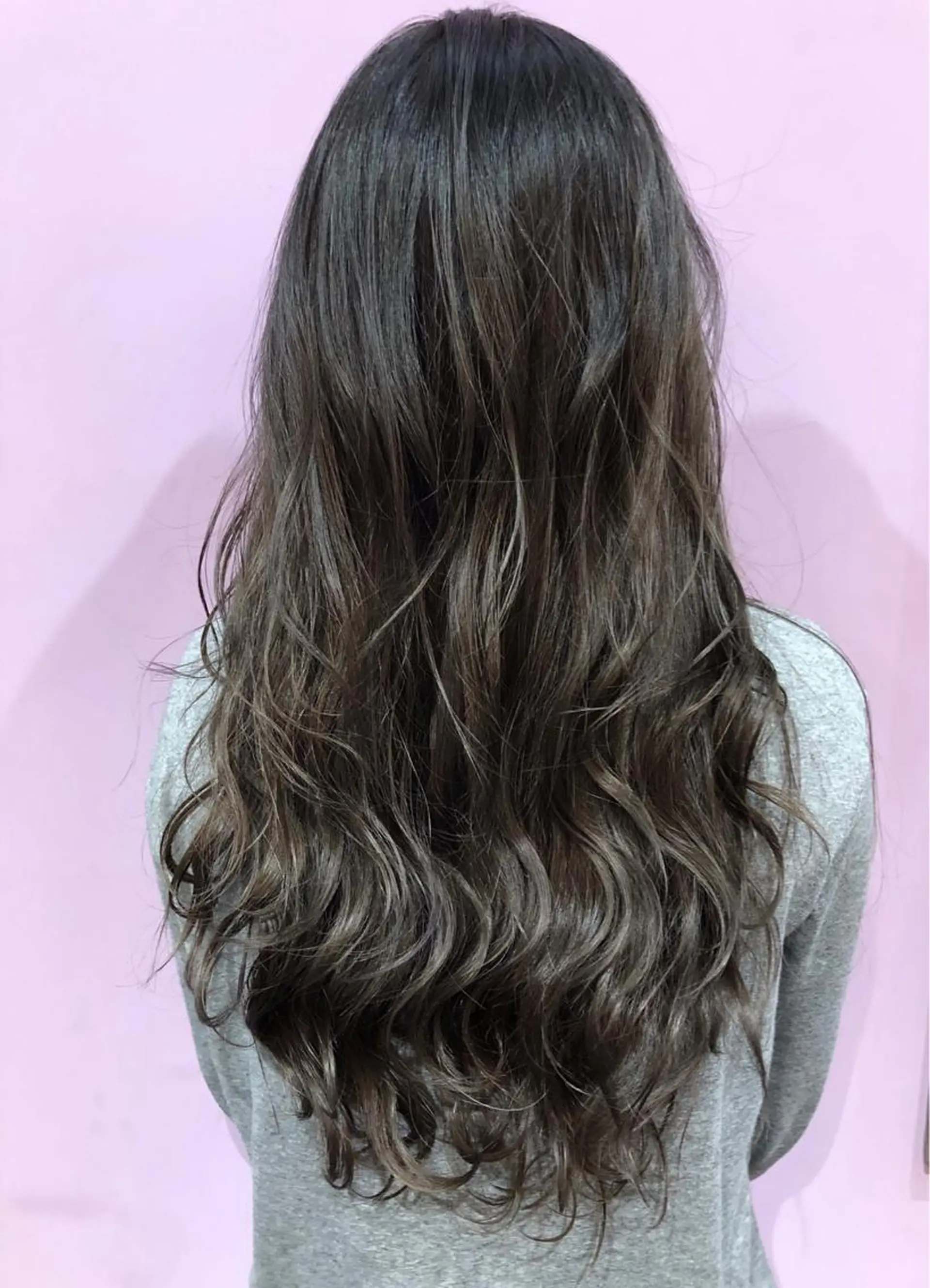ロング カラー パーマ ブリーチ グレージュ ハイトーンカラー バイオレットカラー 細川 亮のヘアスタイル