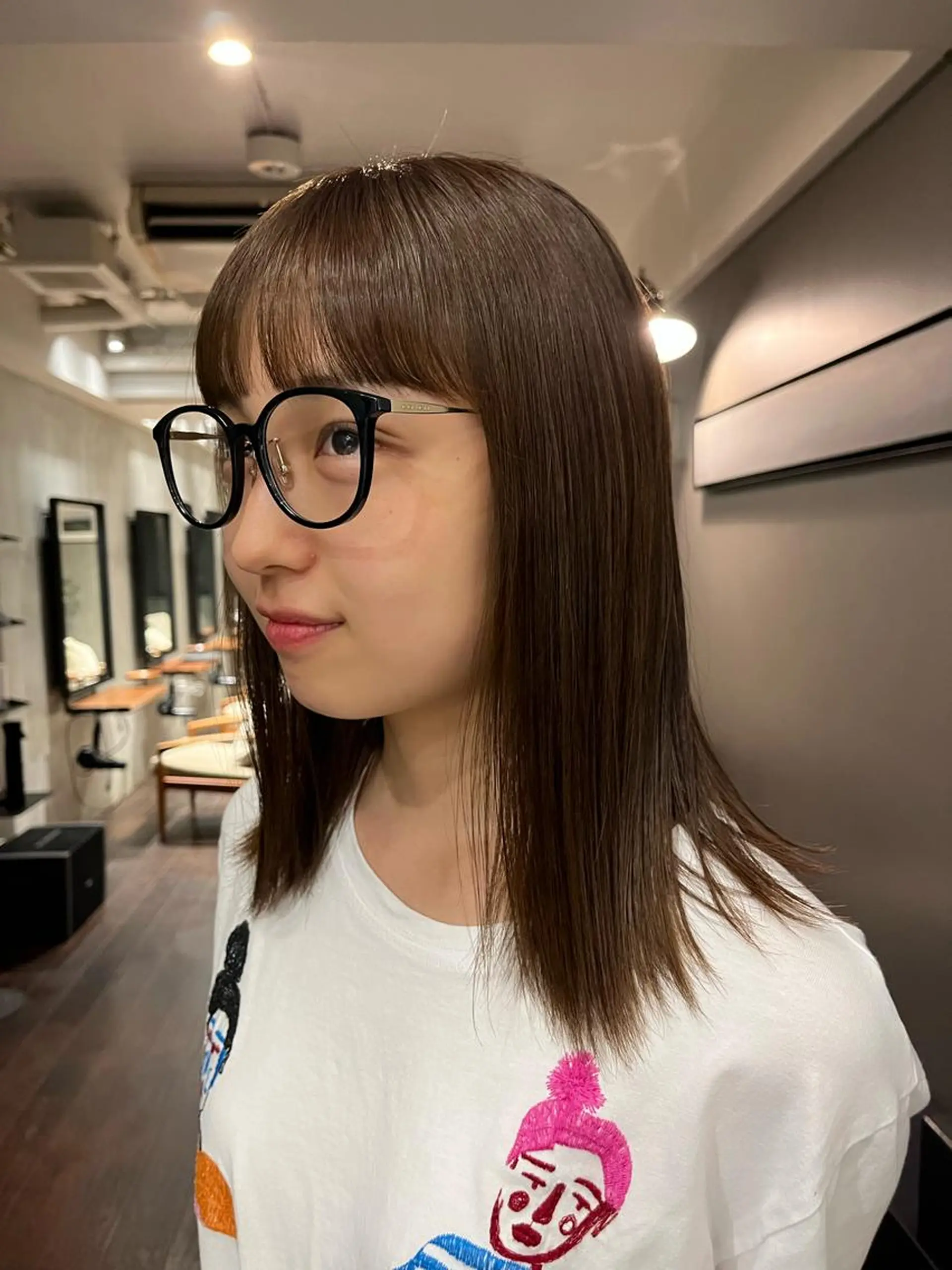 ミディアム NERO 眞下秋歩のヘアスタイル