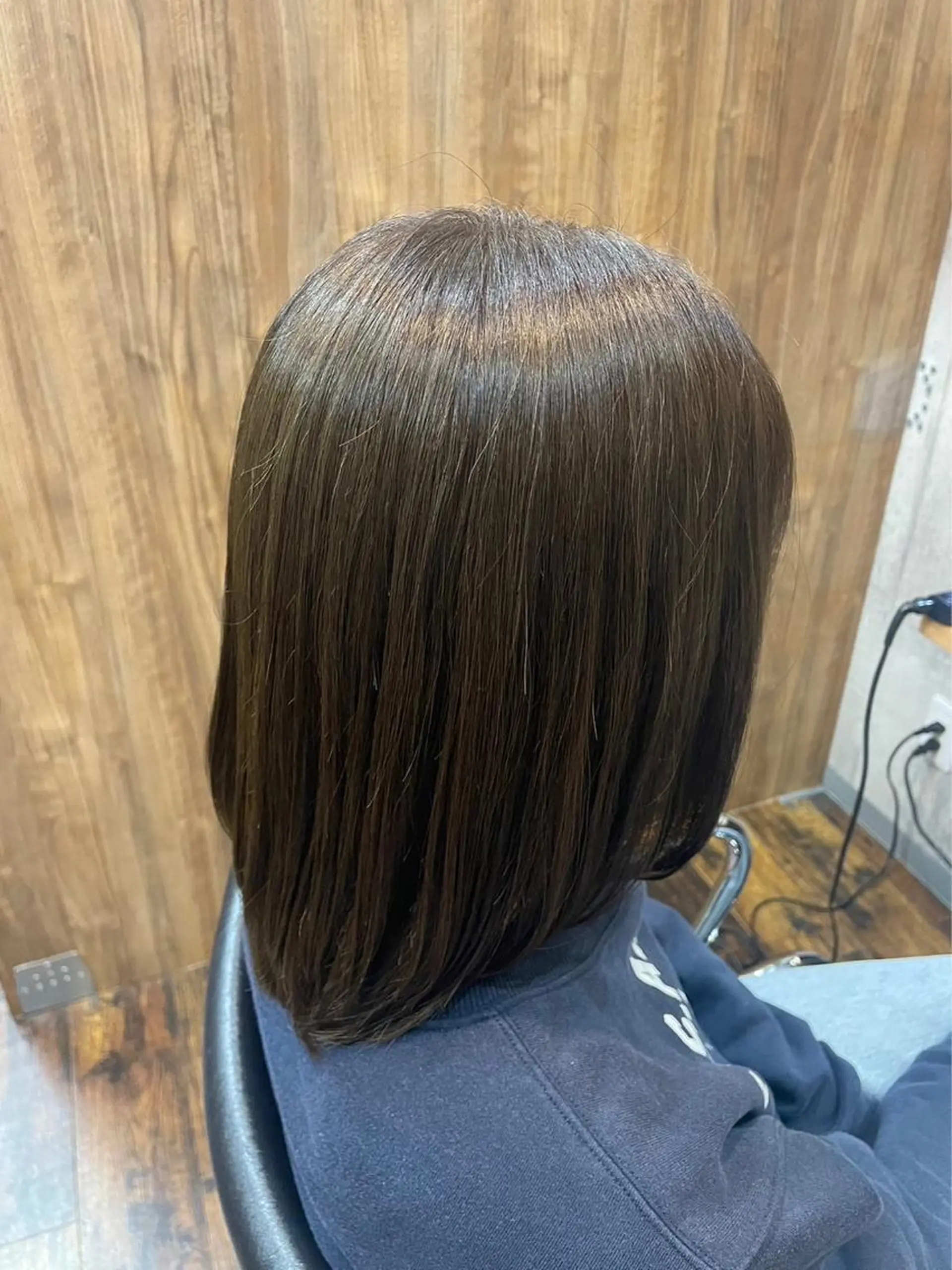 ミディアム 透明感カラー🫧縮毛 矯正🪽izumiのヘアスタイル