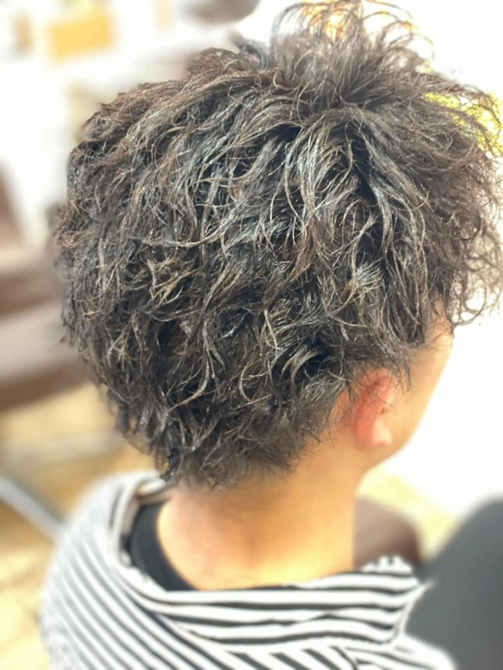 ショート ツイストパーマ カット パーマ 鈴木 雅人のヘアスタイル