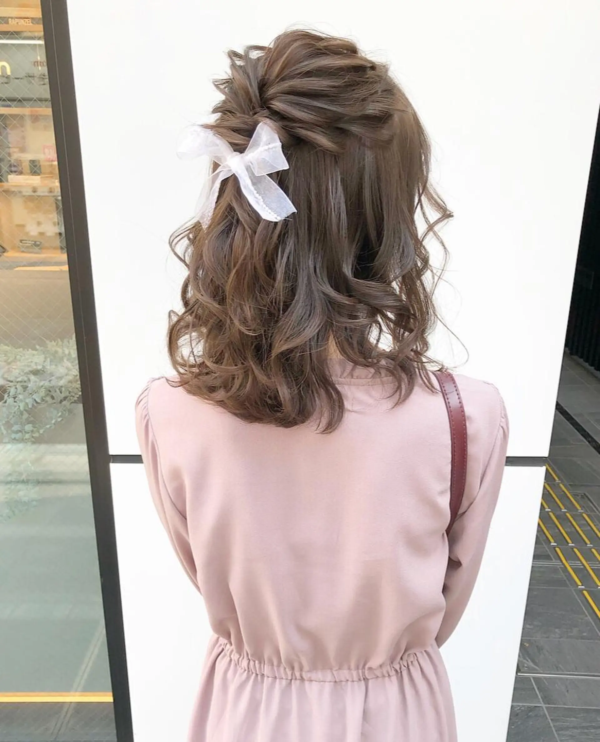 ミディアム カラー ヘアアレンジ ベージュカラー ショコラベージュ autre所属・大久保 ひでなりのヘアスタイル