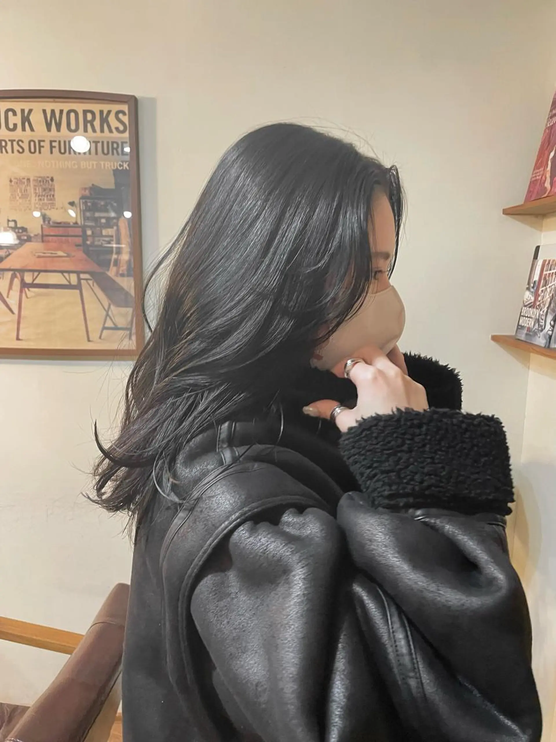 ミディアム カラー 顔まわりレイヤー 顔周りカット レイヤーカット カット ヘアカラー ナガミネアリサ/ 学芸大学/海外ヘアのヘアスタイル