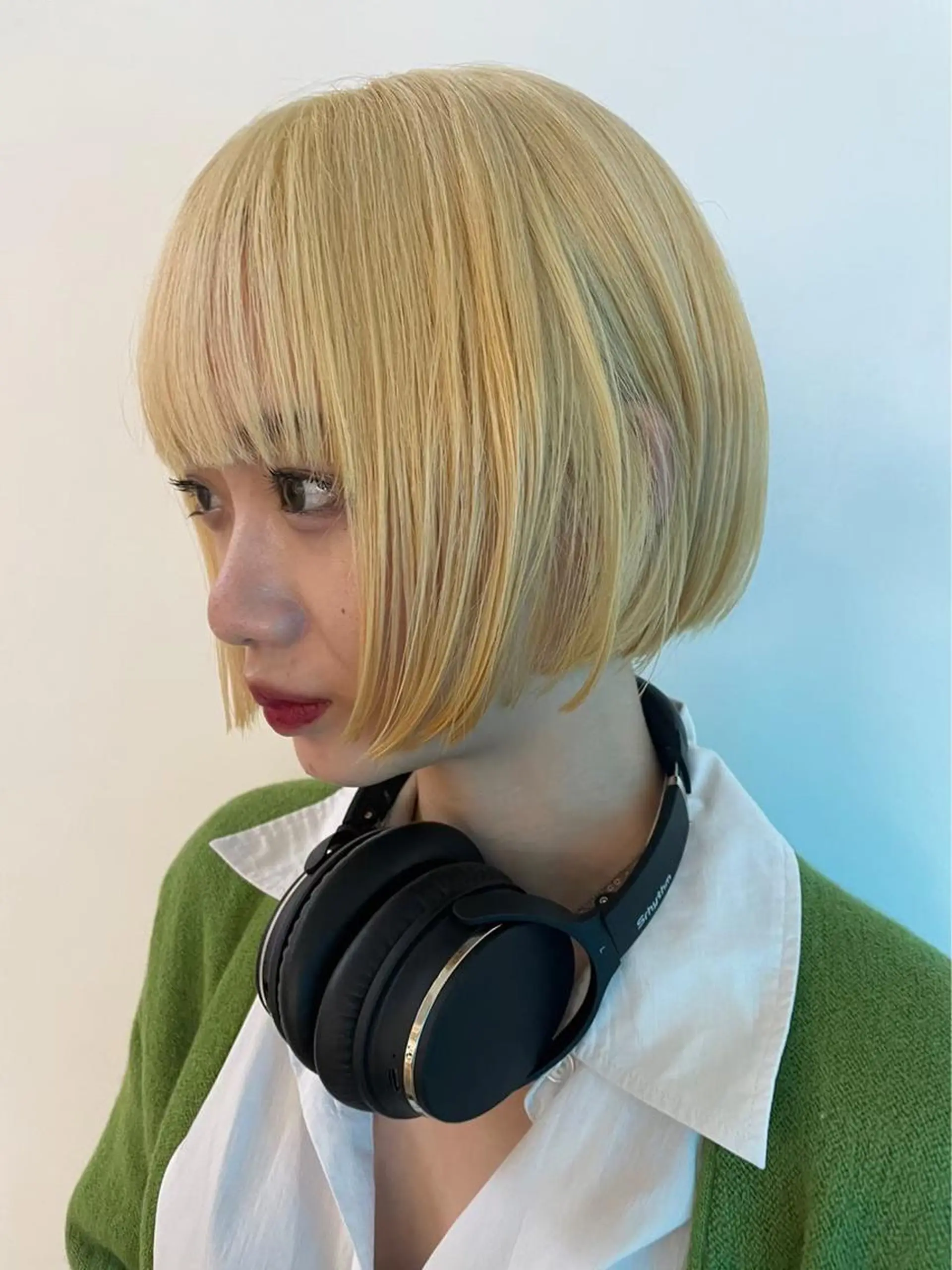 ショート カラー ベージュカラー 黒髪 ブリーチ ブルーカラー ブルーブラック ヘアカラー 酸性ストレート 🤍🎀honokaのヘアスタイル