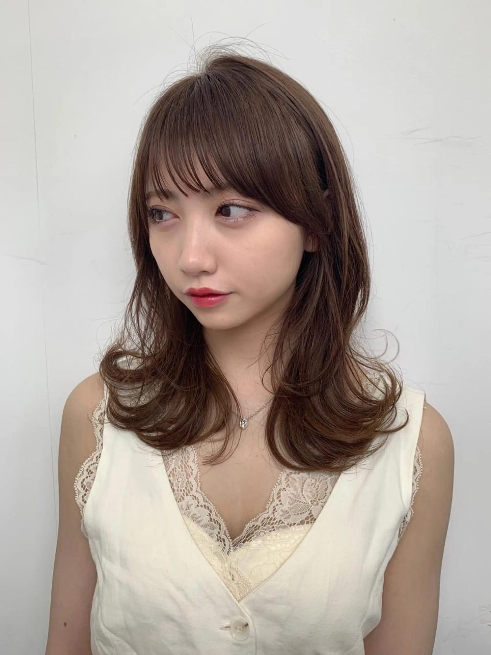 セミロング カット 赤羽今日子/レイヤー /盛れる顔まわりのヘアスタイル