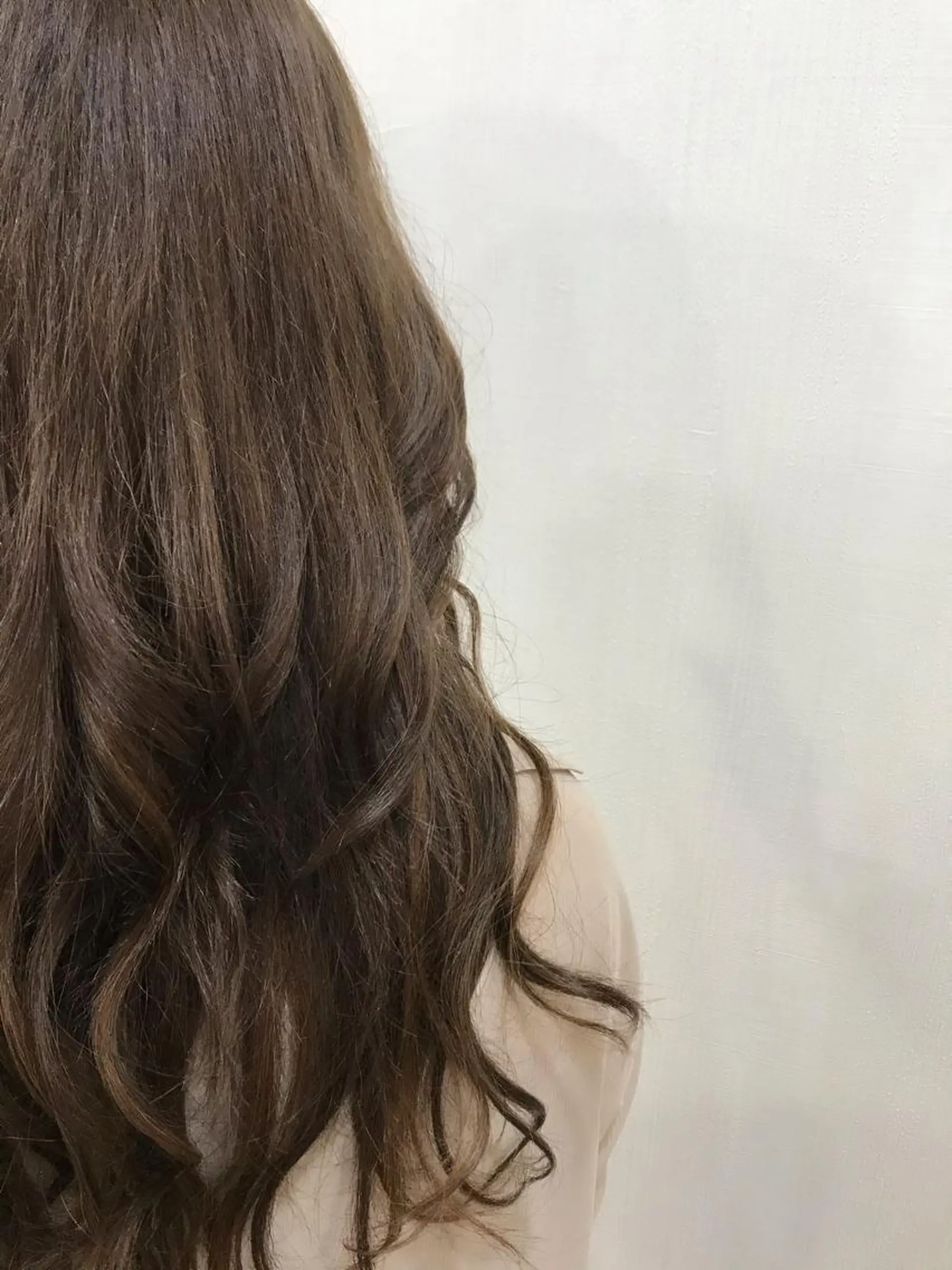 ロング カラー シールエクステ ハイライトカラー エクステ ハイライト 髪質改善×艶カラー ANDIAMO 楓のヘアスタイル