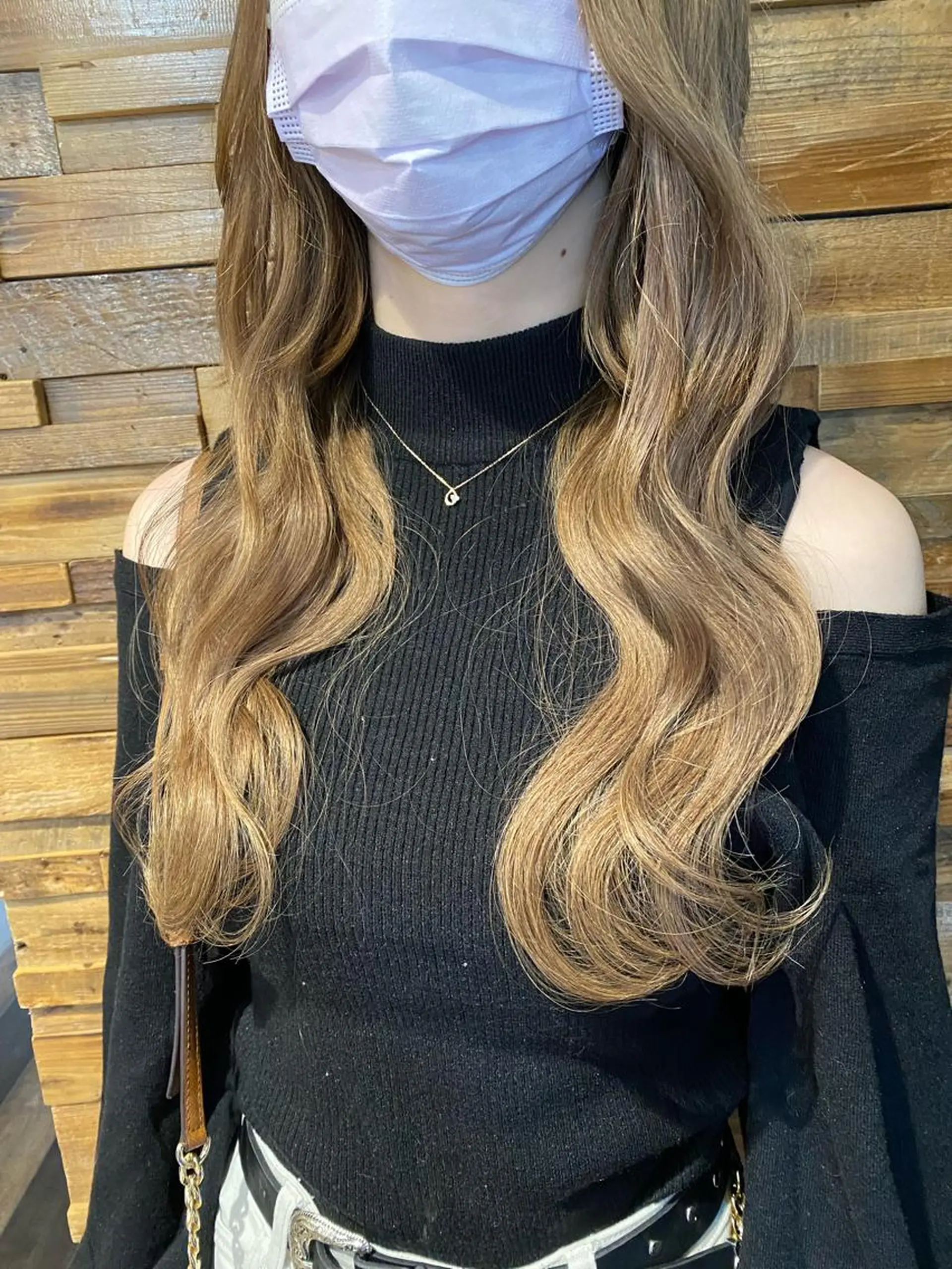 セミロング Fi-Ne 八戸のヘアスタイル