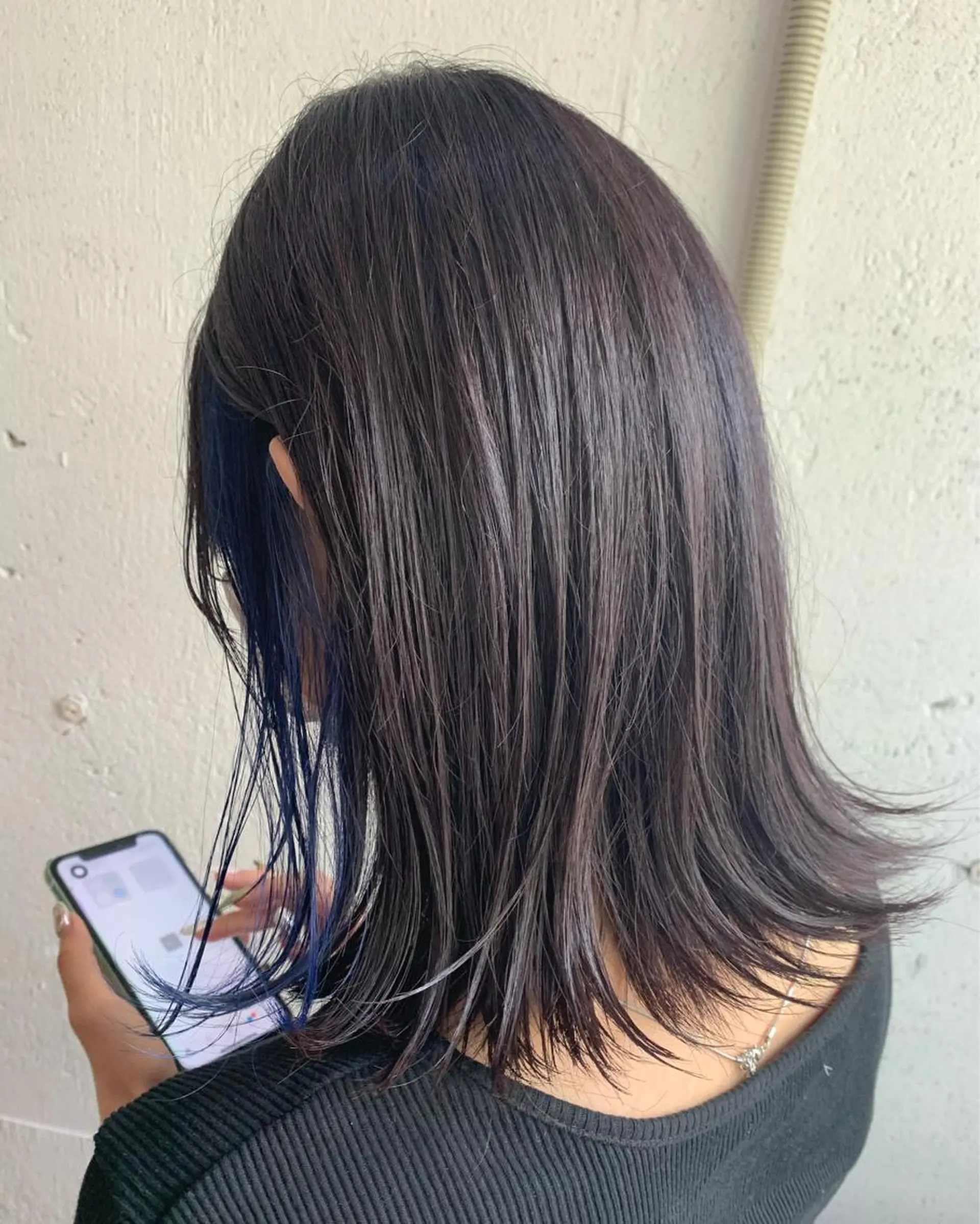 ミディアム カラー ブルーカラー グレージュ Fuuu《フゥ》所属・シノザキ シンゴのヘアスタイル