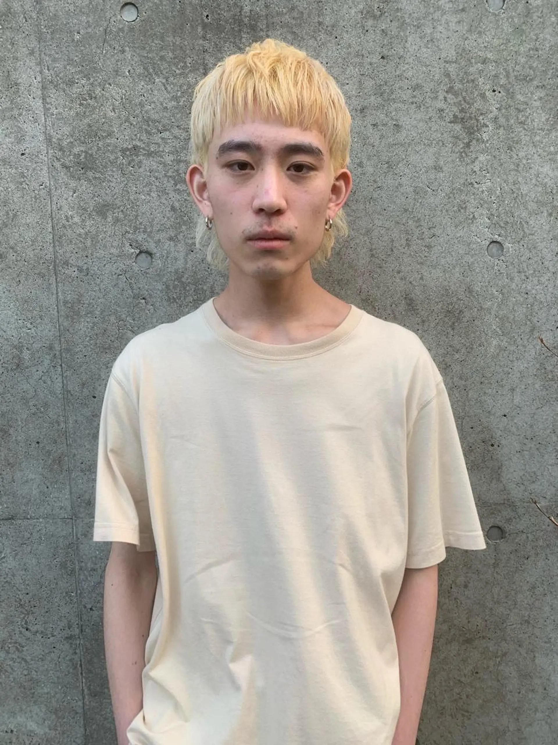 ショート メンズ カット FLOWERS所属・ウルフ、レイヤー 、メンズカットSHOのヘアスタイル