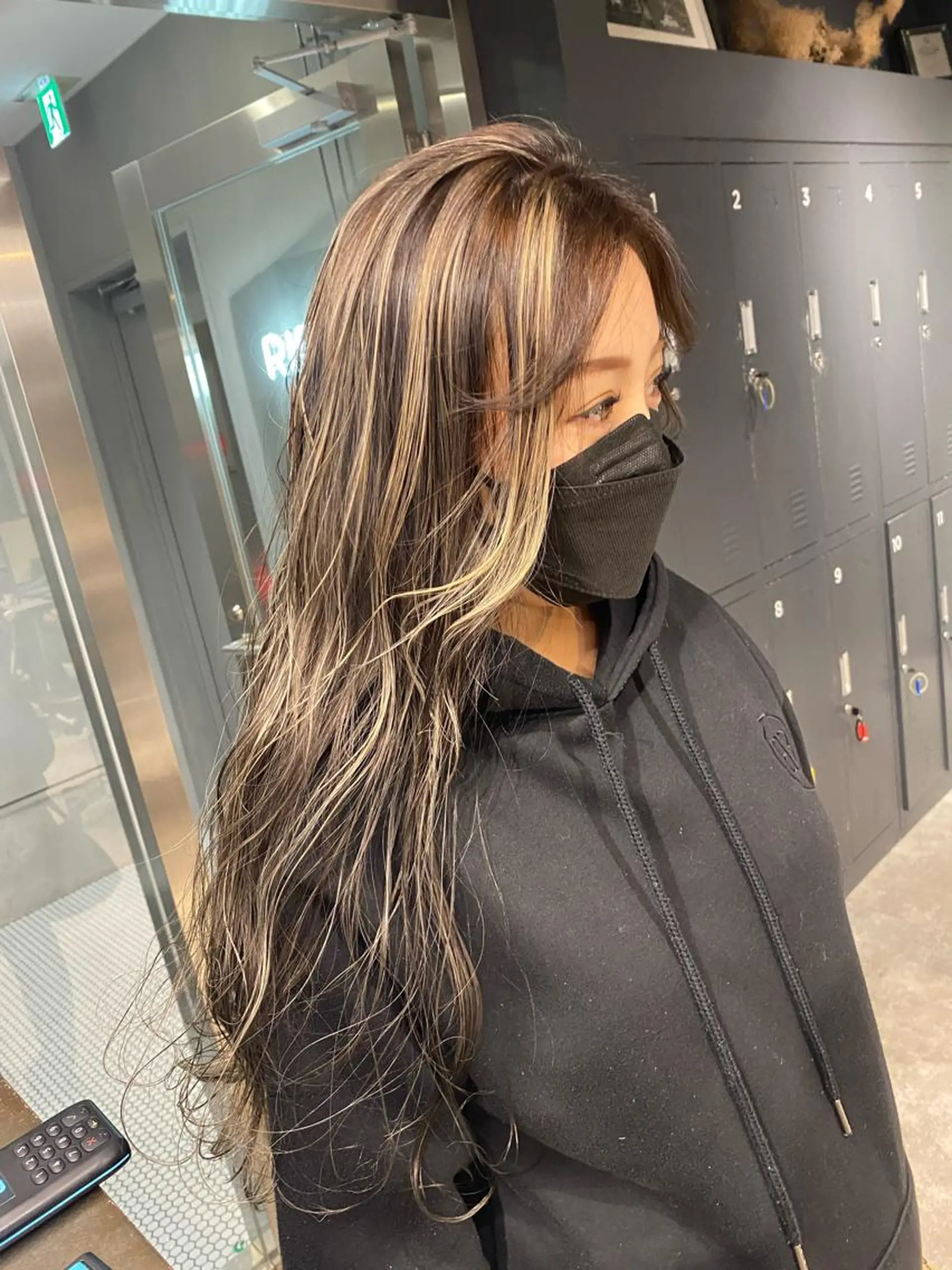 ロング カラー nishido ハイライト/メンズのヘアスタイル