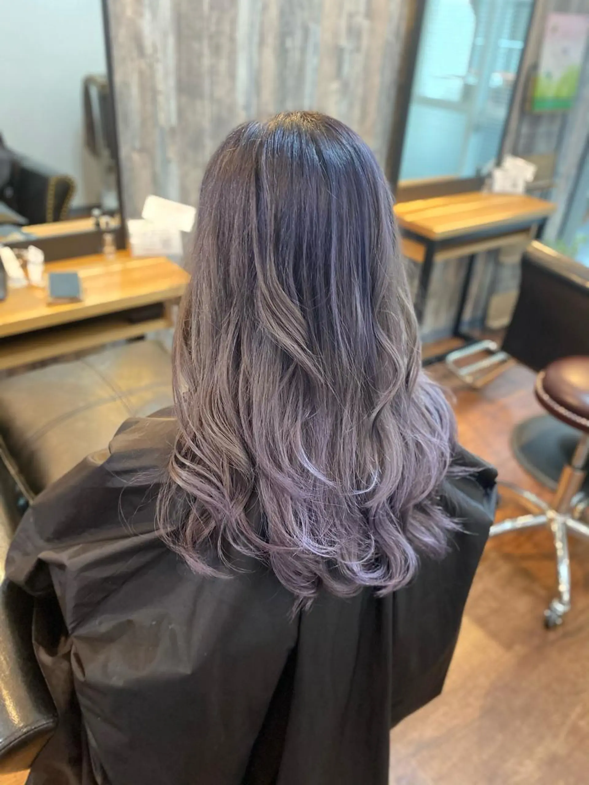 ロング カラー アッシュ ブリーチ ブロンド シルバー バイオレットカラー カット ヘアカラー トリートメント Lizir  ルズィール所属・Luzir⭐︎ GEN⭐︎のヘアスタイル