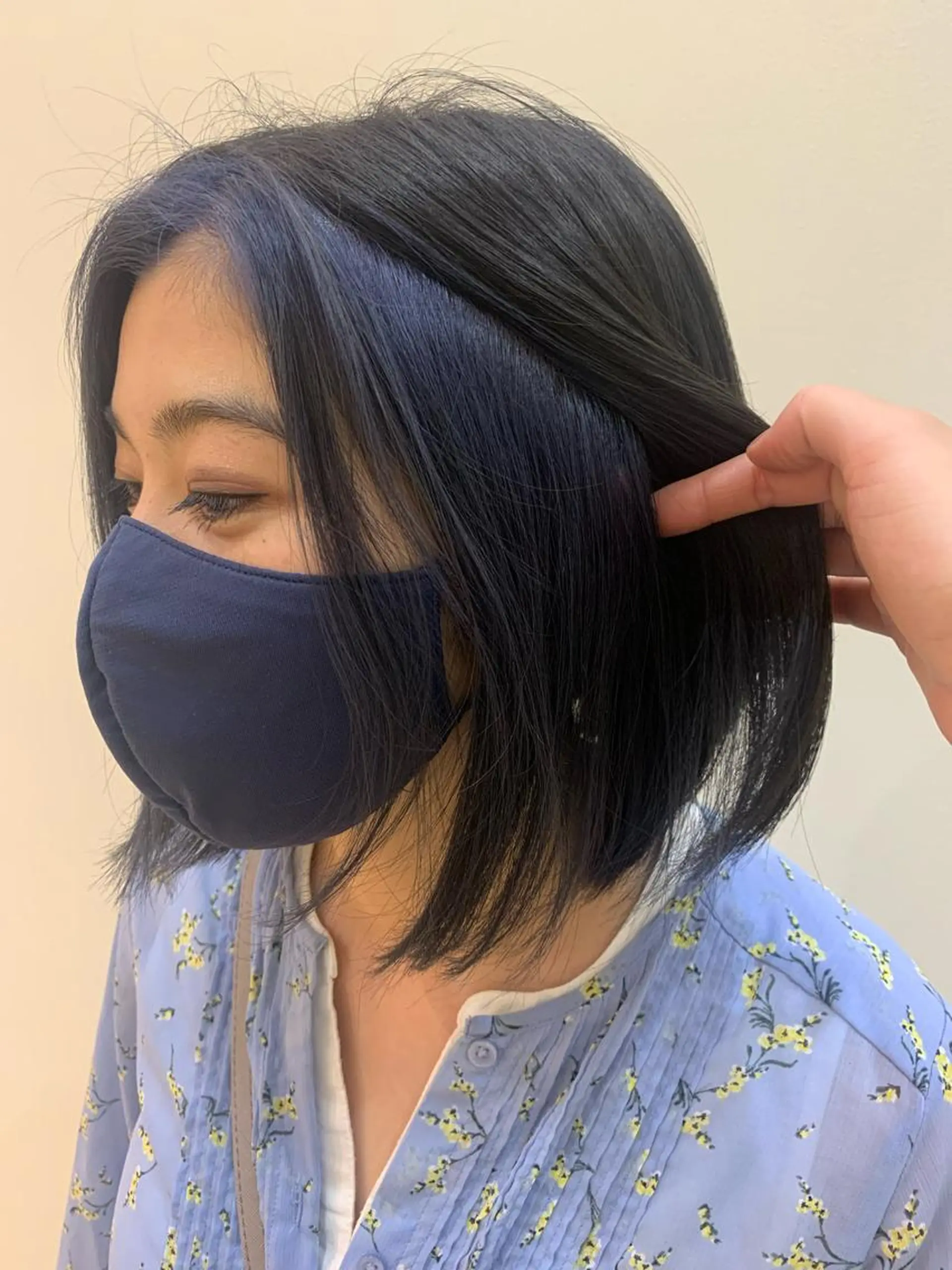 ミディアム カラー アッシュ ミストバング ブルーカラー  フェイスフレーミング シルバー ヘアカラー ✨ブリーチカラー特化 🦄✨当日予約⭕️✨のヘアスタイル