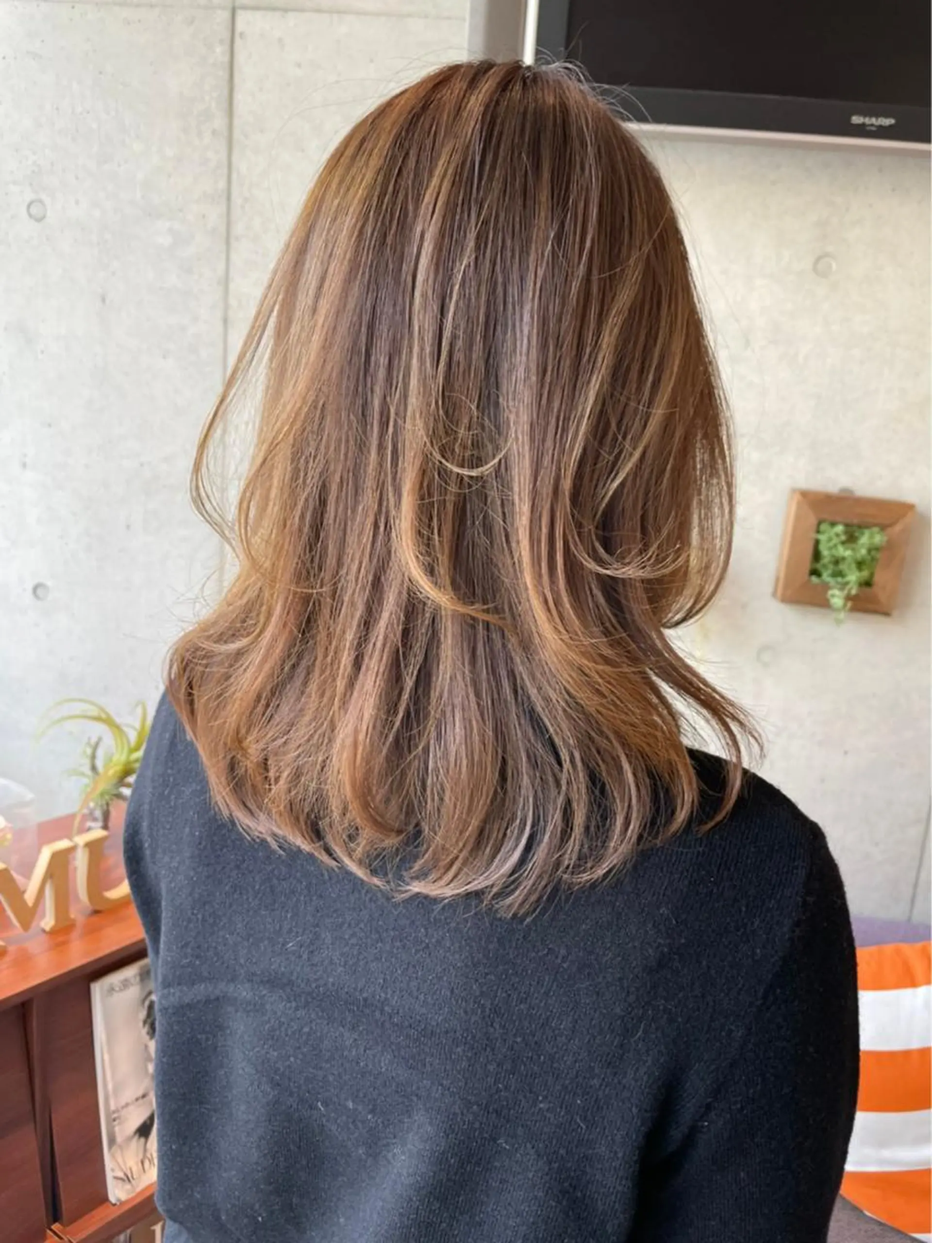セミロング カラー ¥0カットモデル募集 ✨川上歩夢💫のヘアスタイル