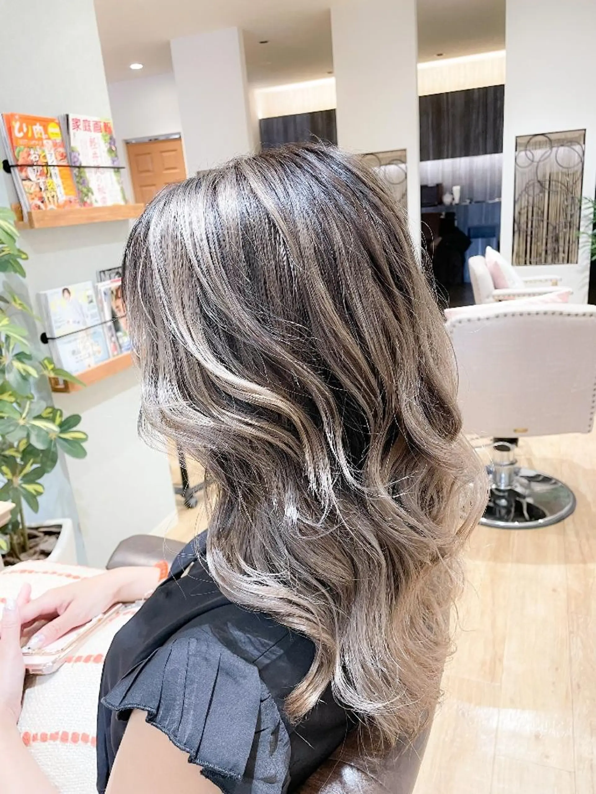 ロング レイヤーカット ヘアカラー 小平 昌宏のヘアスタイル