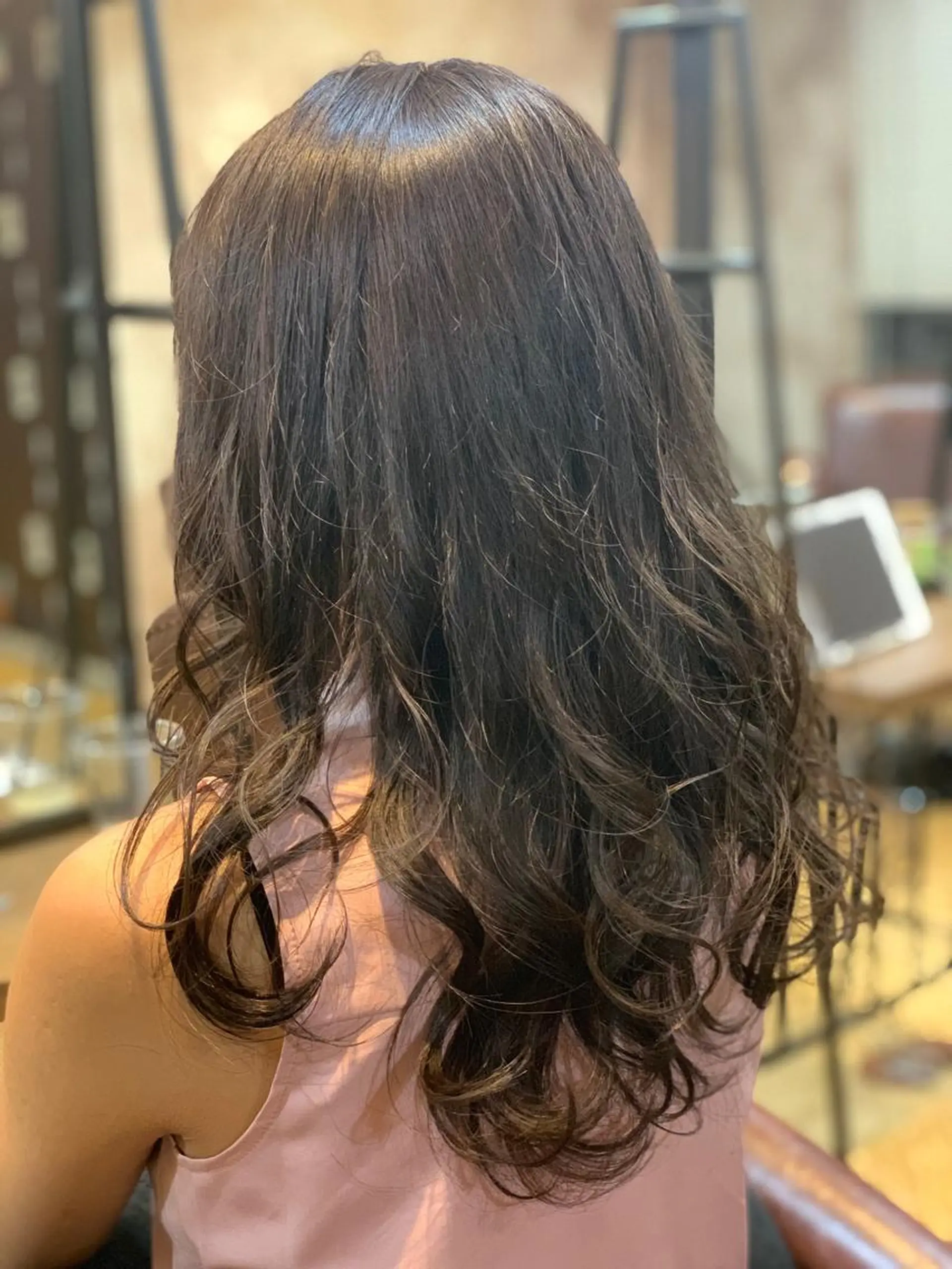 ロング アッシュ ヘアカラー トリートメント siki. 石渡のヘアスタイル