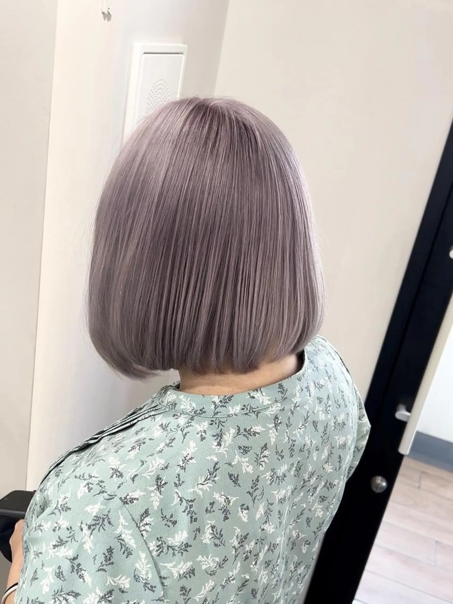 ショート カラー ブリーチ ダブルカラー ヘアカラー トリートメント ✨【公式】 juhl.横浜✨のヘアスタイル