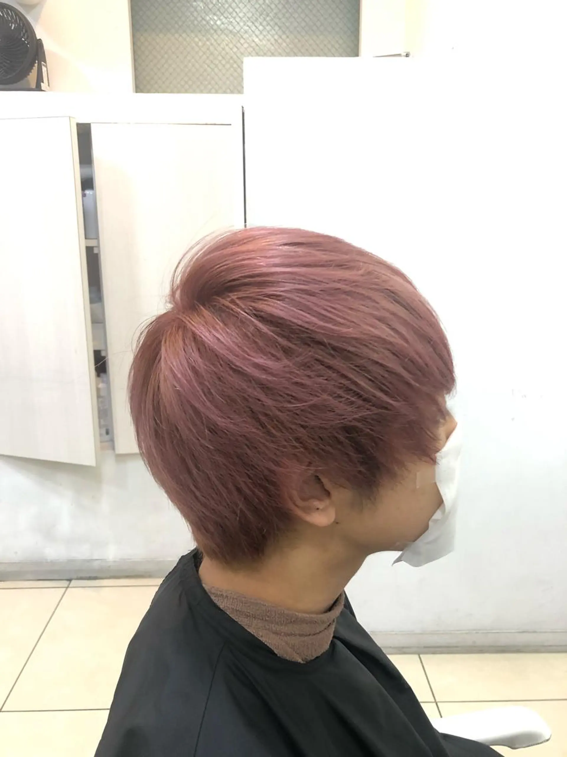 ショート カラー メンズ マッシュ ピンクカラー カット ヘアカラー 髪質改善× レイヤーカット溝江のヘアスタイル