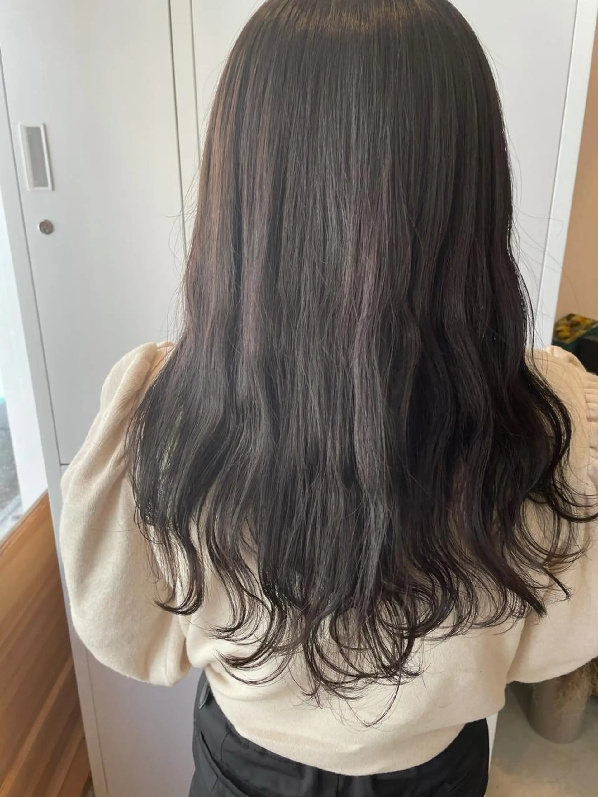 セミロング カラー グレージュ オリーブグレージュ オリーブグレー 中目黒🌼 🌼ハナのヘアスタイル