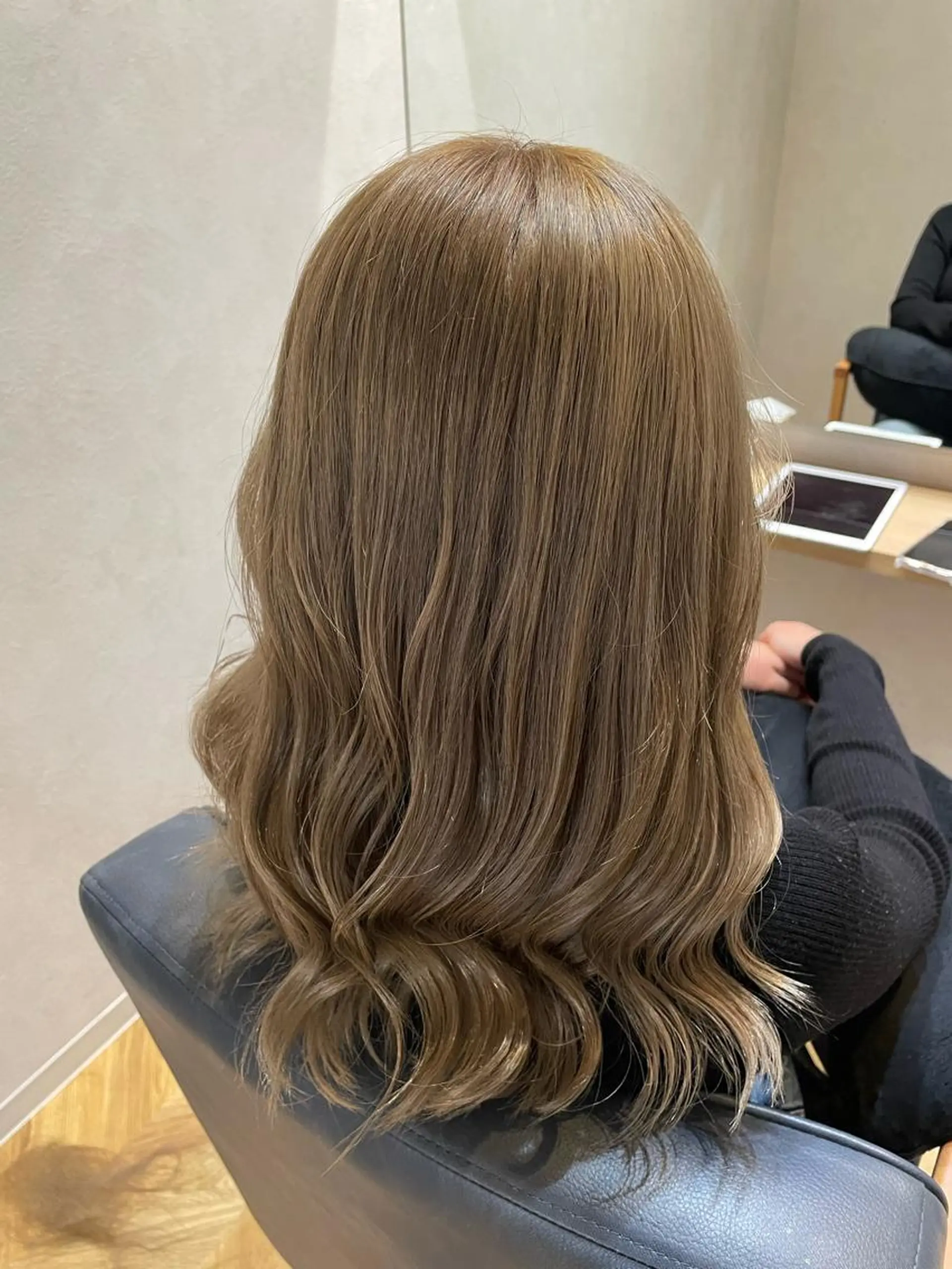 ロング ミストバング ボブ ハイライト 髪質改善 韓国風ヘア ヘアカラー トリートメント newi宮崎 akioのヘアスタイル