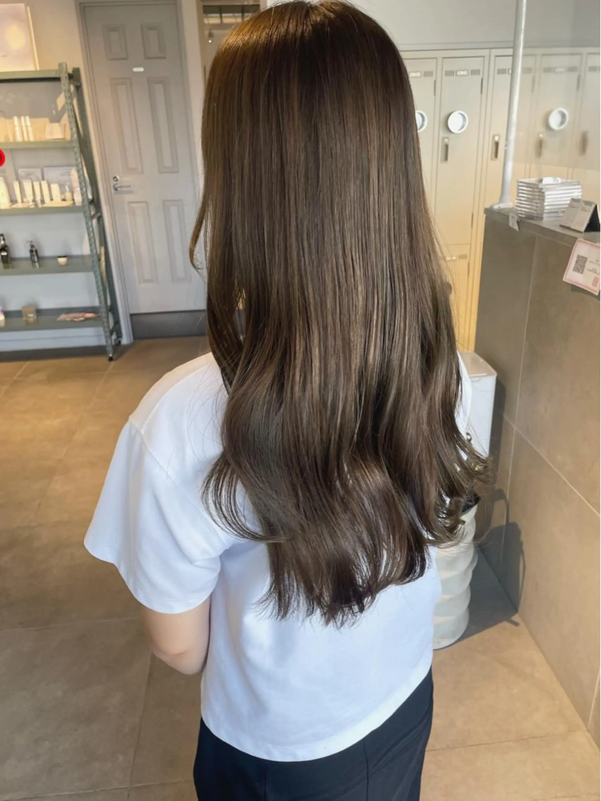 ロング カラー グレージュ レイヤー/髪質改善カ ラ-🤍津田奈々美‎のヘアスタイル