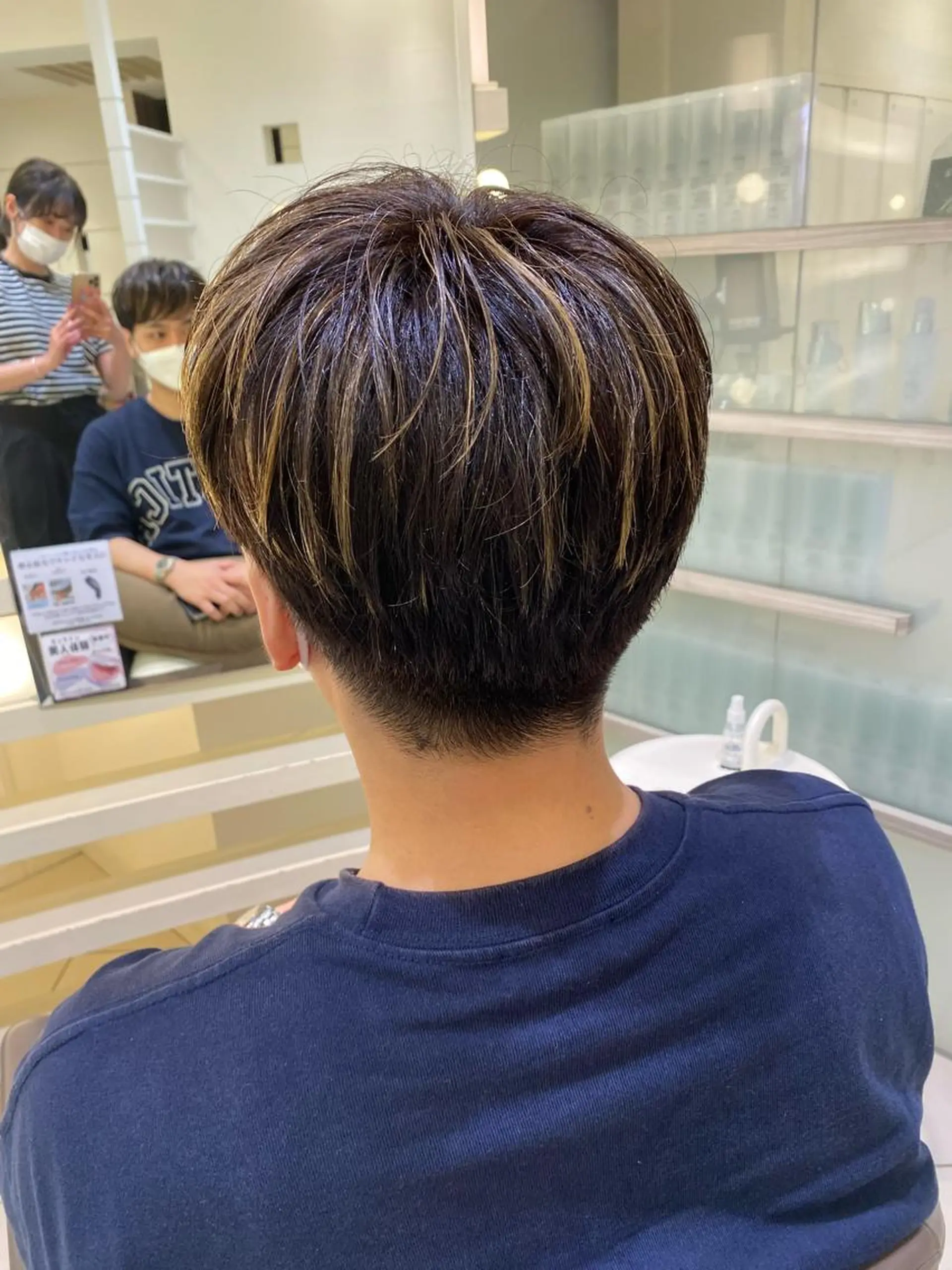カラー メンズ カット ヘアカラー プレイングカラー🤍 細めハイライトのヘアスタイル