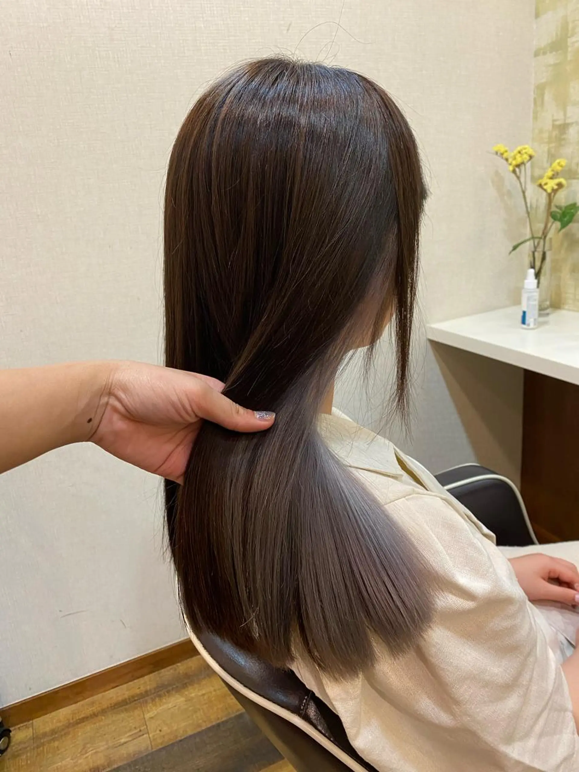 セミロング カラー インナーカラー シルバー 🌻井上 マリー🌻のヘアスタイル