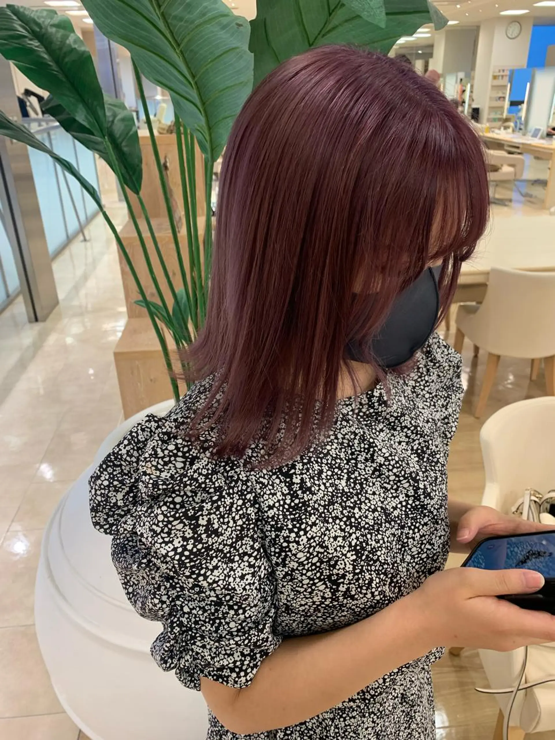 ミディアム カラー カット ヘアカラー トリートメント m i k u🕊️ 韓国レイヤー/暖色のヘアスタイル