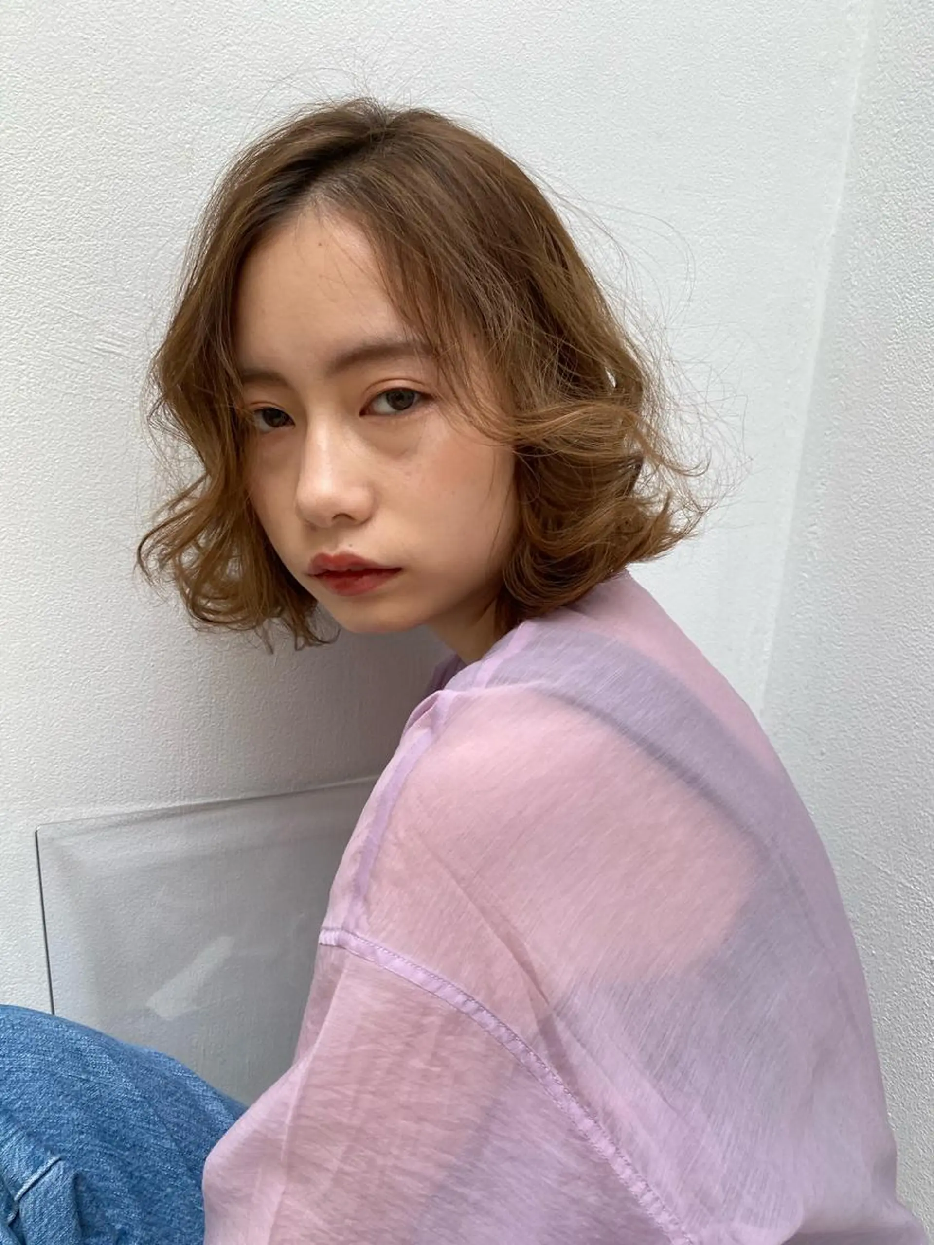 プレイングカラー🤍 細めハイライトのヘアスタイル