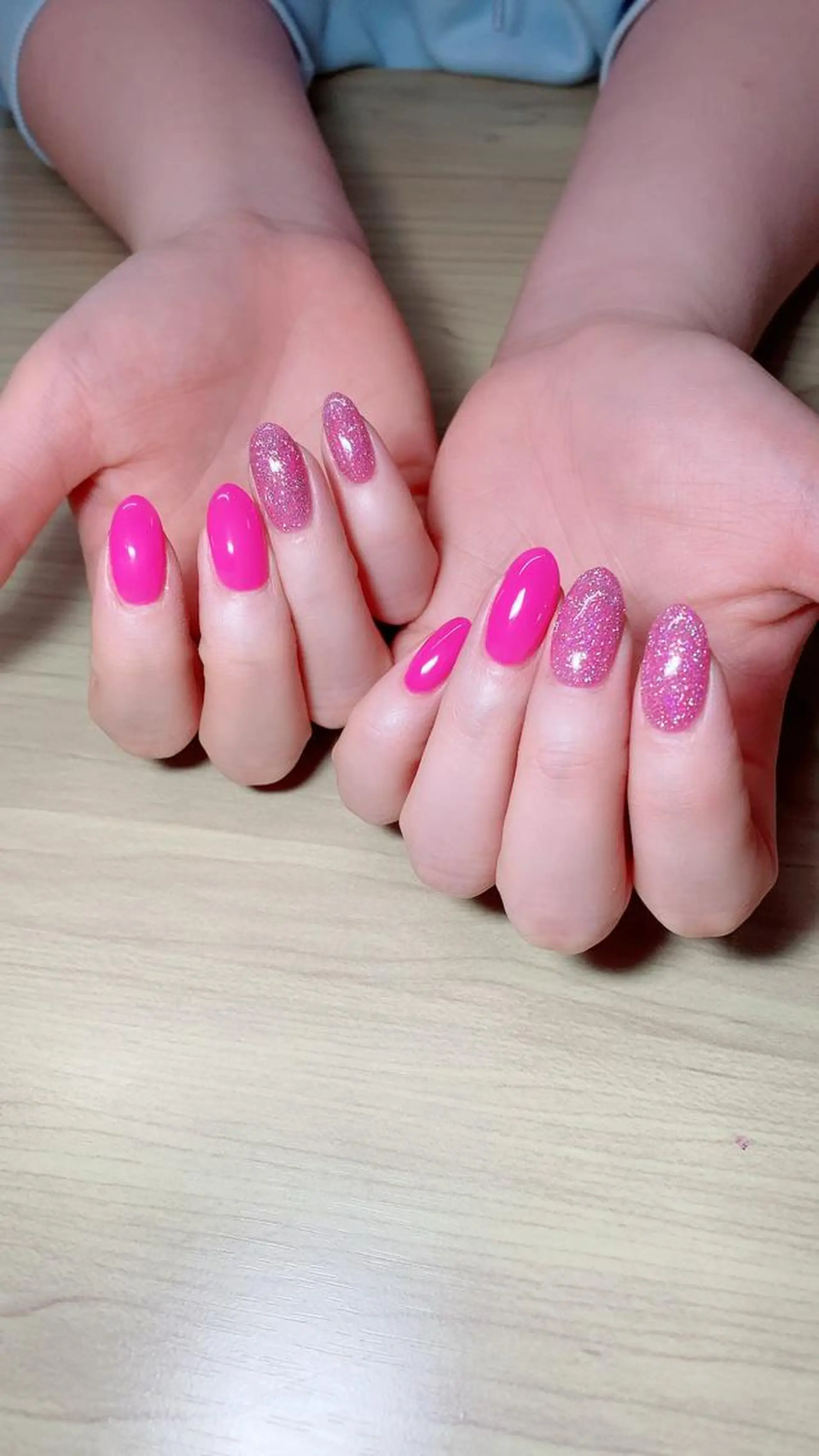 ミディアム ネイル フラッシュネイル ラメ(グリッター) ハンドネイル NailbyN所属・Nail_by N1のネイルデザイン