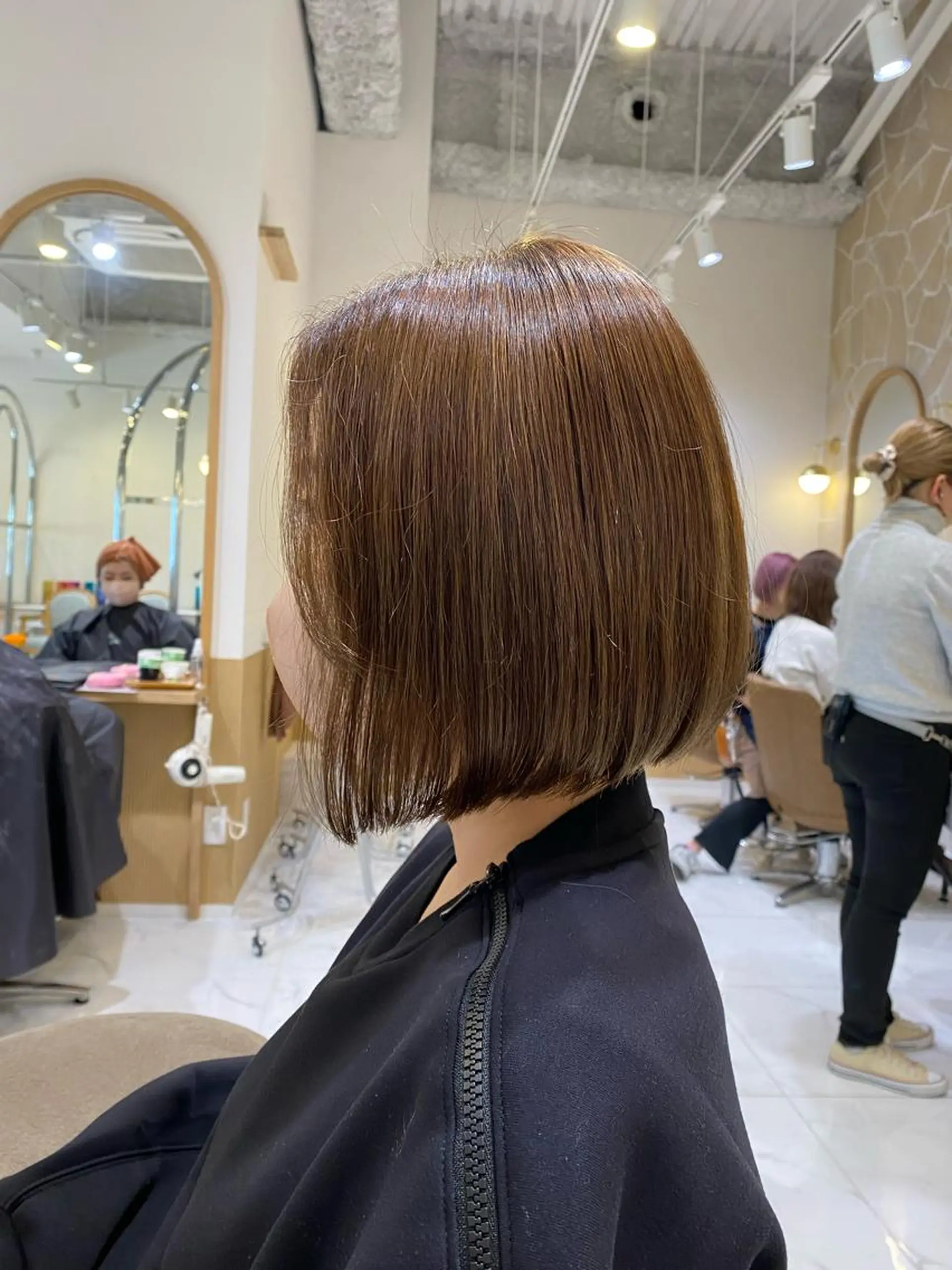 ショート ボブ カット ヘアカラー トリートメント 坂井 茅聖のヘアスタイル