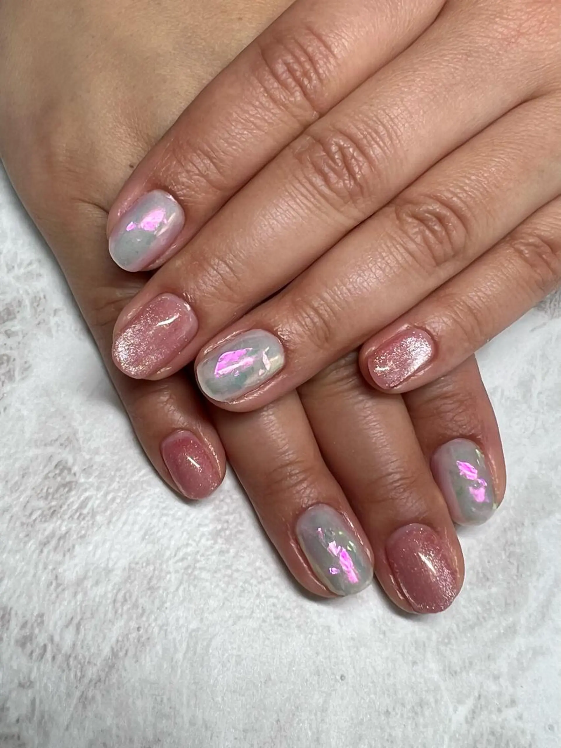 ネイル オーロラネイル キラキラネイル nailsalon Tree Topの眉毛・アイブロウイメージ