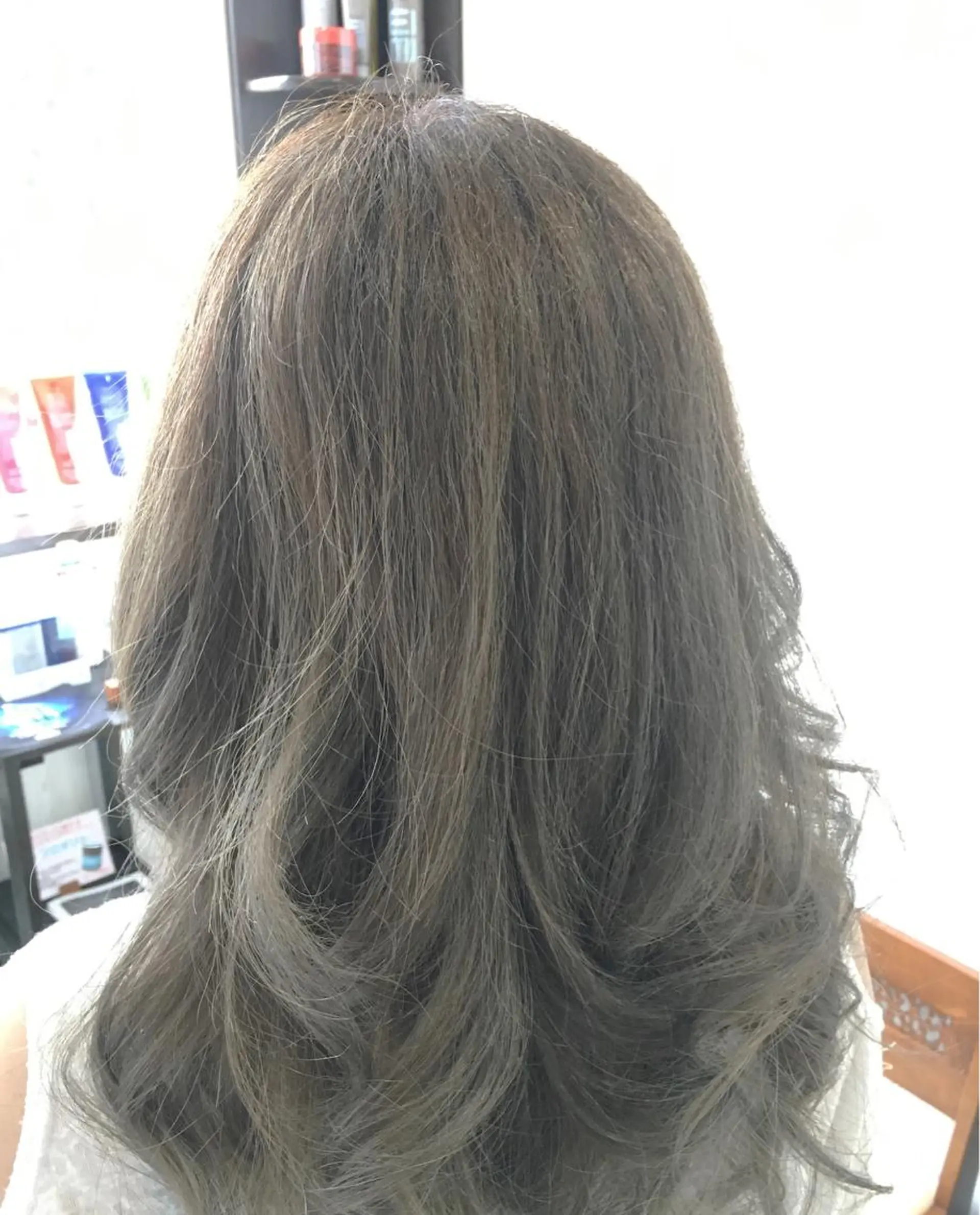 ロング カラー アッシュ アッシュグレー 透明感カラー Rise Heart 中村 裕介のヘアスタイル