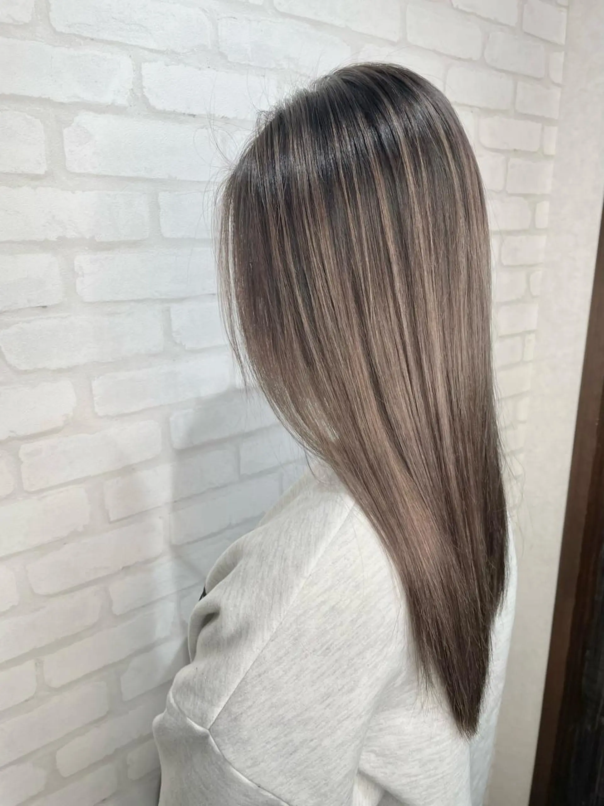 ロング ヘアカラー 🌝秦 美羽🌝のヘアスタイル
