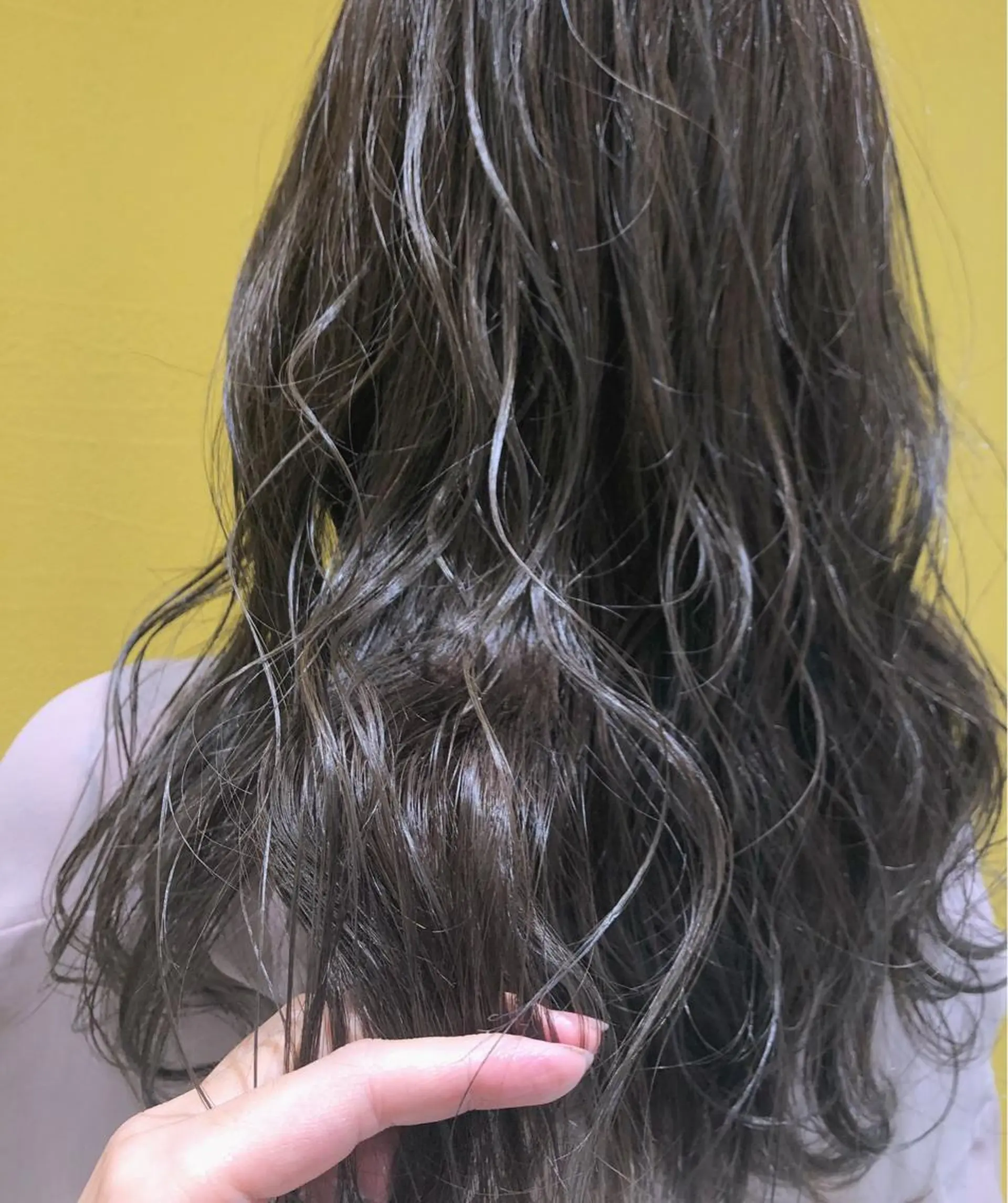 ロング カラー アディクシーカラー グレージュ ハイライトカラー ピンクカラー ハイライト sano sayakaのヘアスタイル