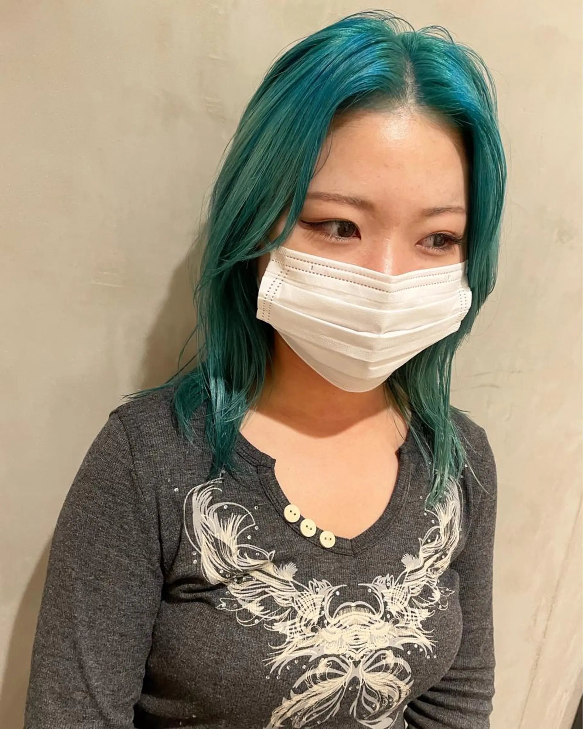 ミディアム カラー ヘアカラー トリートメント 優 作のヘアスタイル