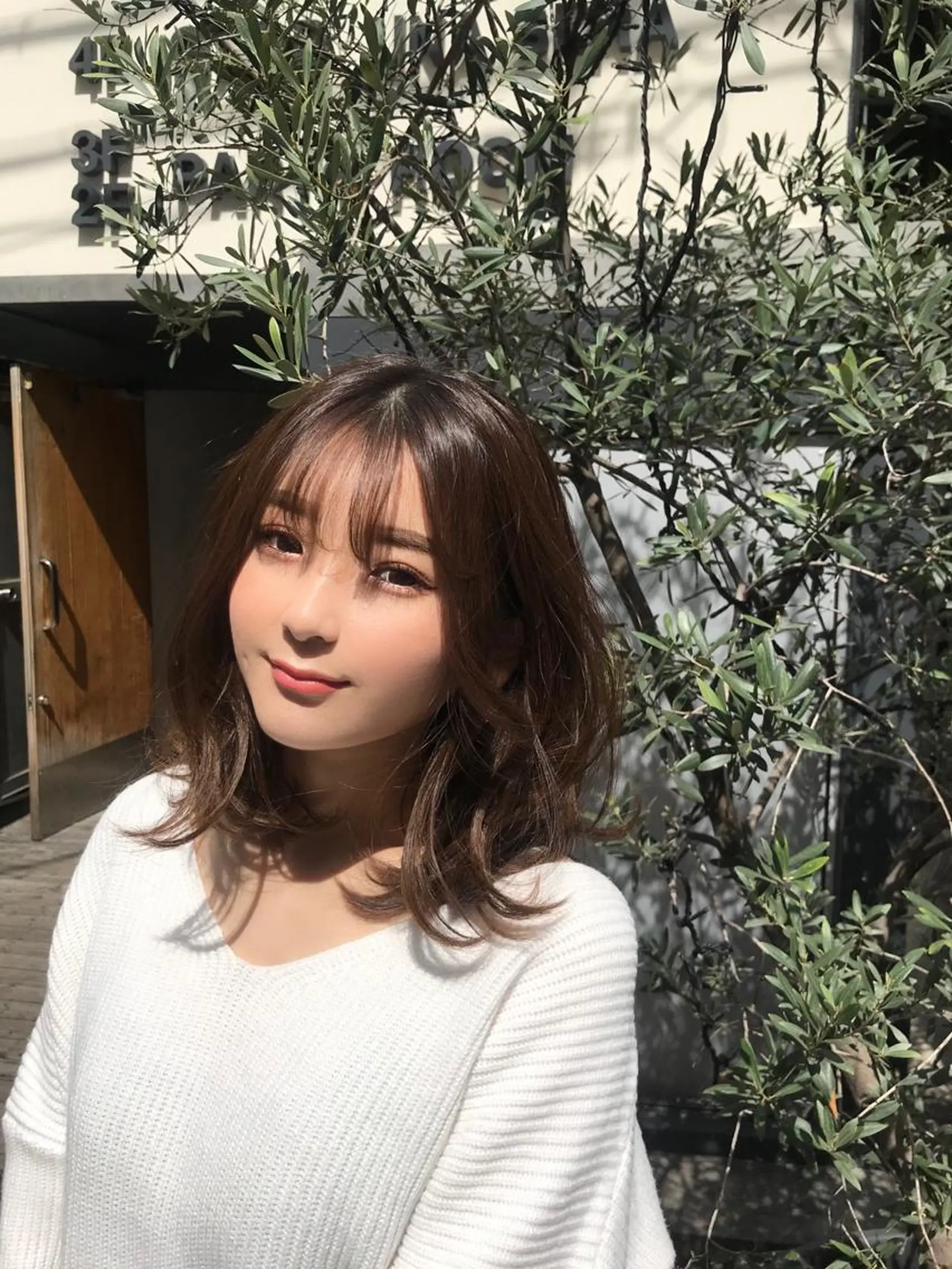ミディアム カラー ボブレイヤー ボブ レイヤーカット カット ヘアカラー トリートメント Ｒ HAIR SALON所属・RHAIRSALON 西山梓のヘアスタイル