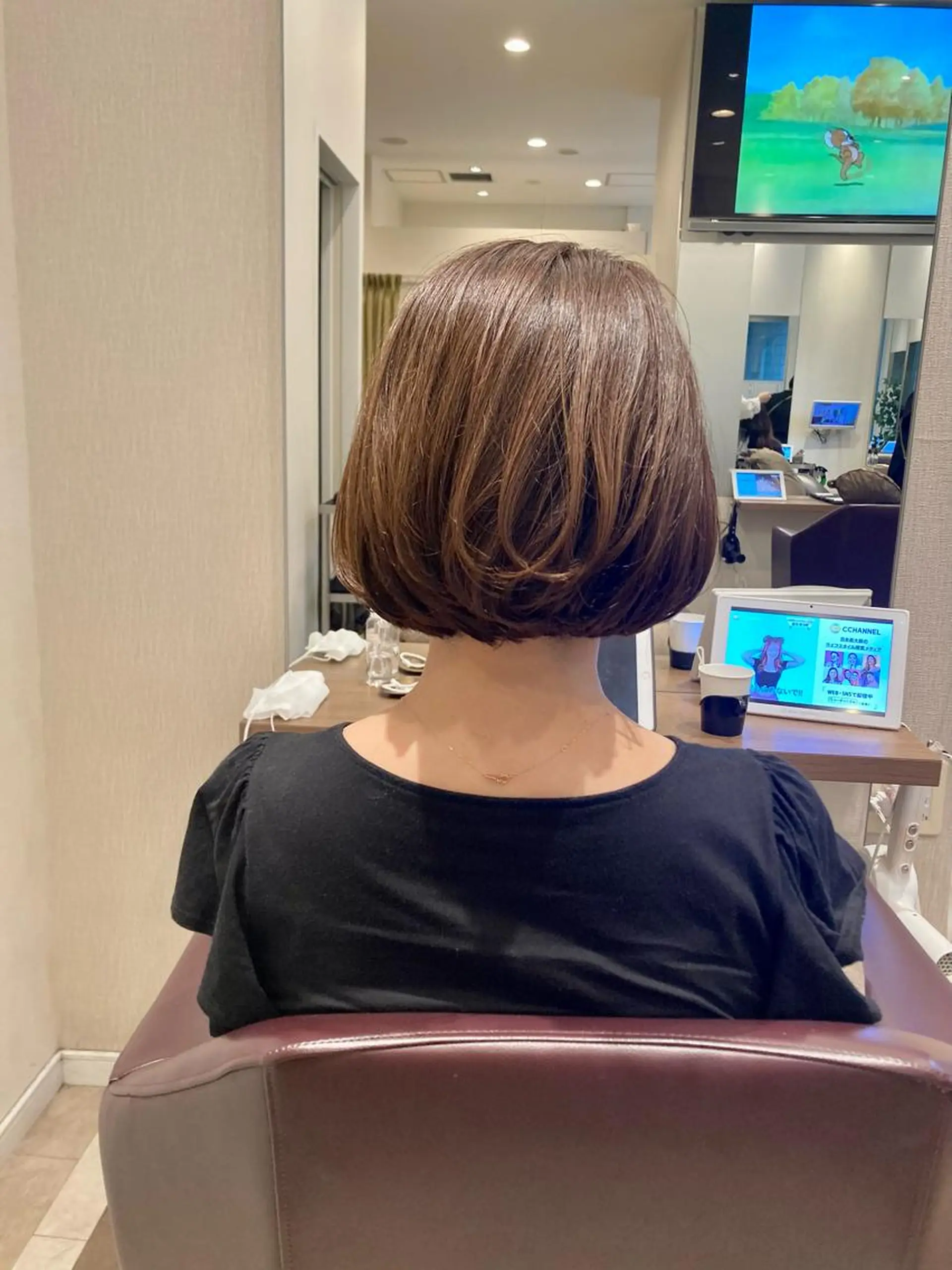 ショート ボブ カット 松岡 知のヘアスタイル