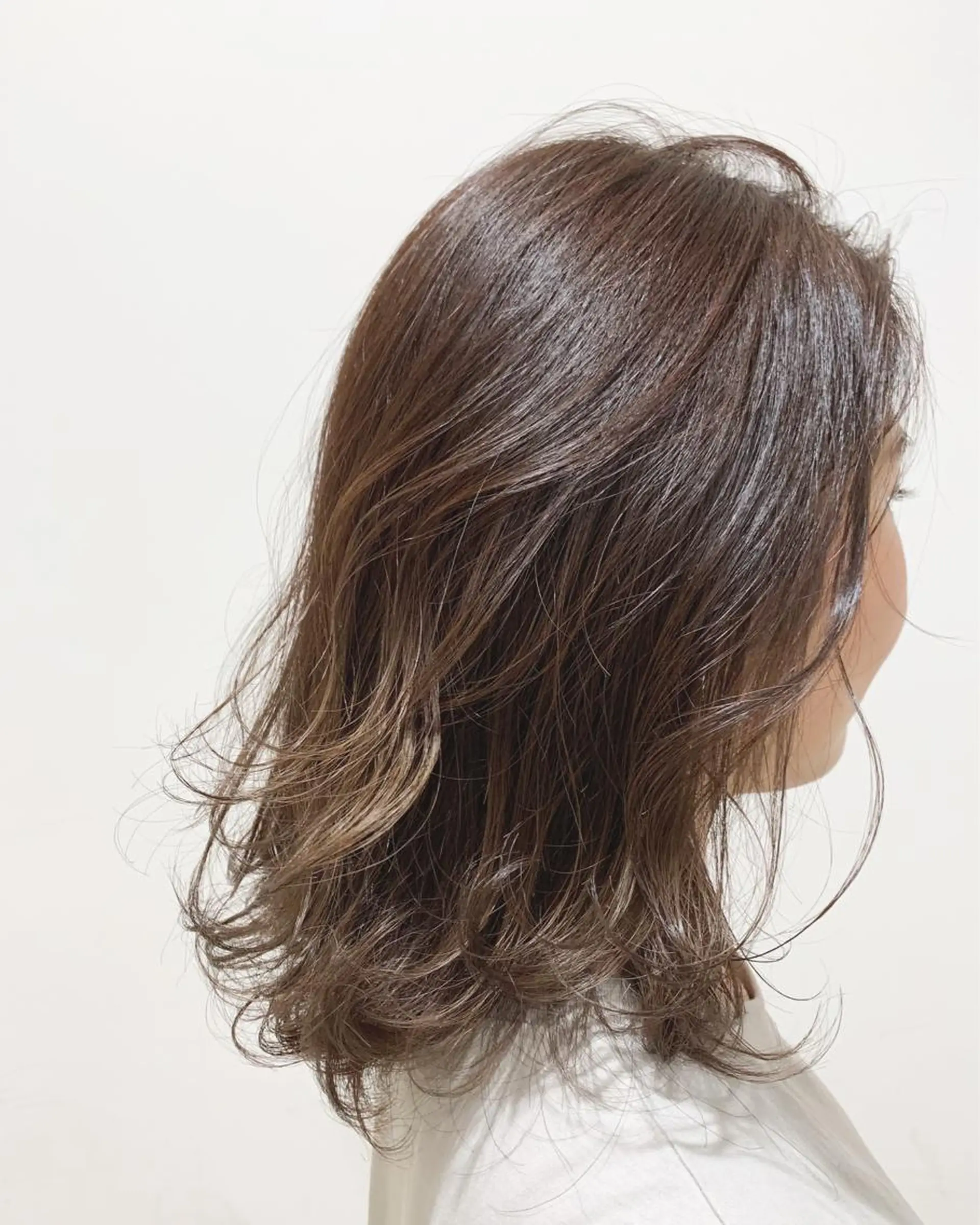 ミディアム カット ヘアカラー トリートメント _WHITE京橋店所属・【White京橋】 岸 拓斗のヘアスタイル