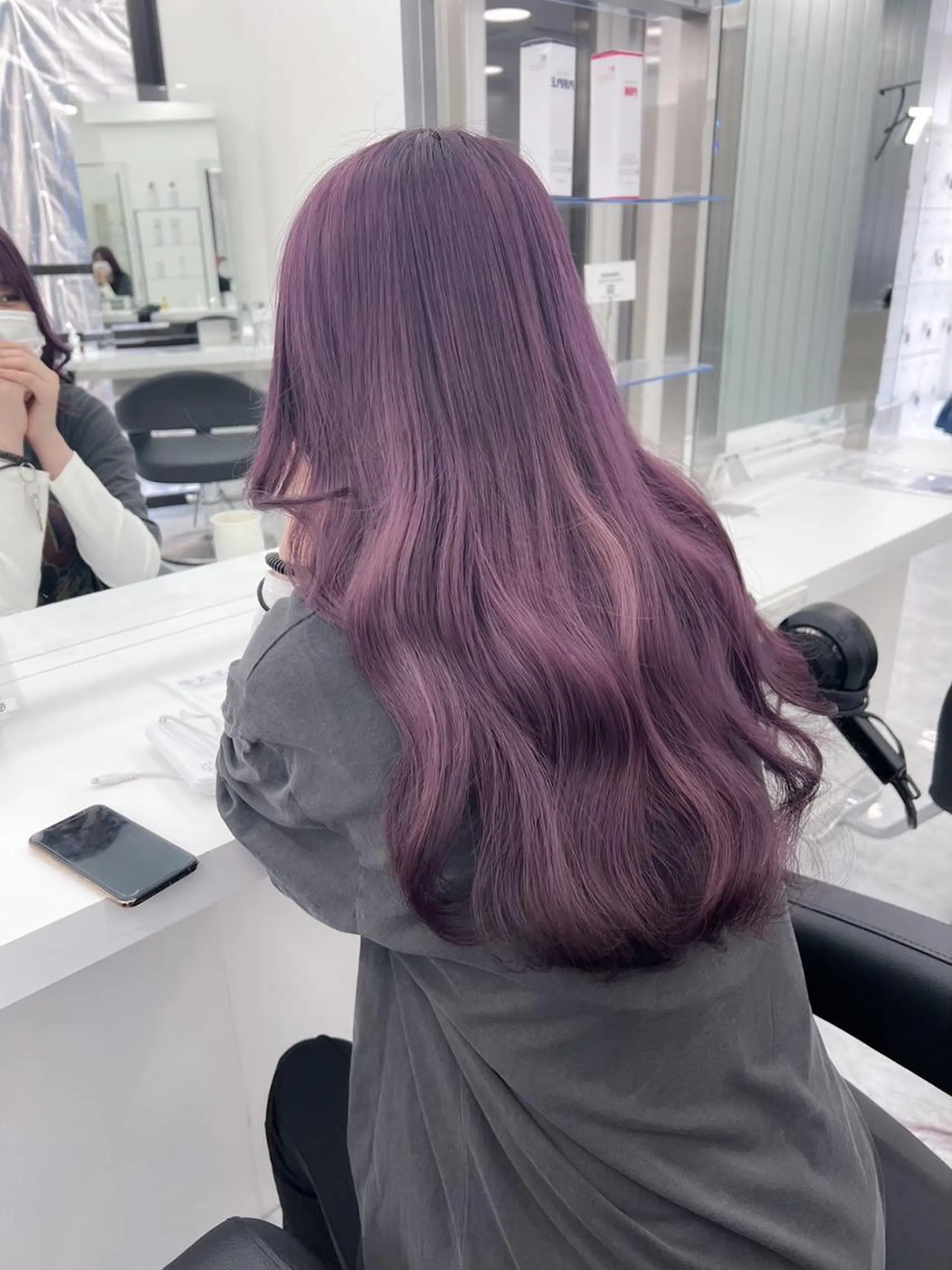 カラー セミロング 🍒透明感カラー🌨 🥕ハイトーンカラーのヘアスタイル