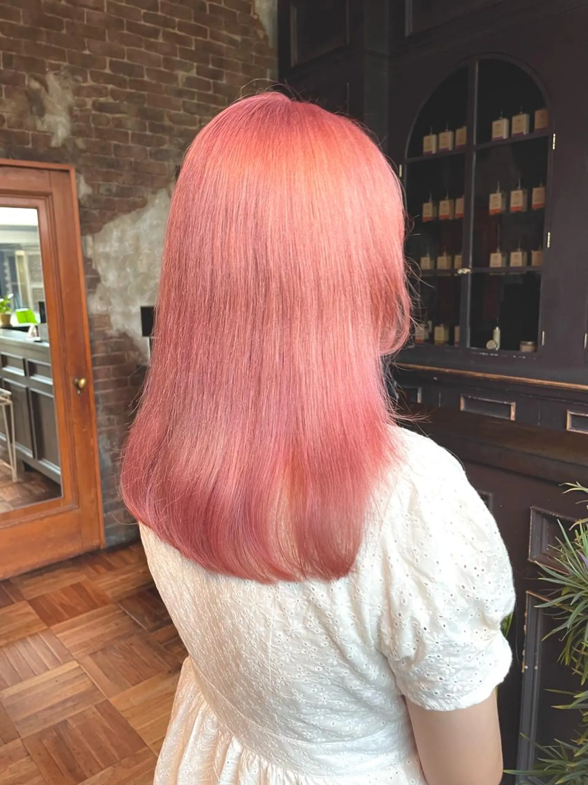 ミディアム カラー ヘアカラー ミルクティー× グレージュMOMOのヘアスタイル