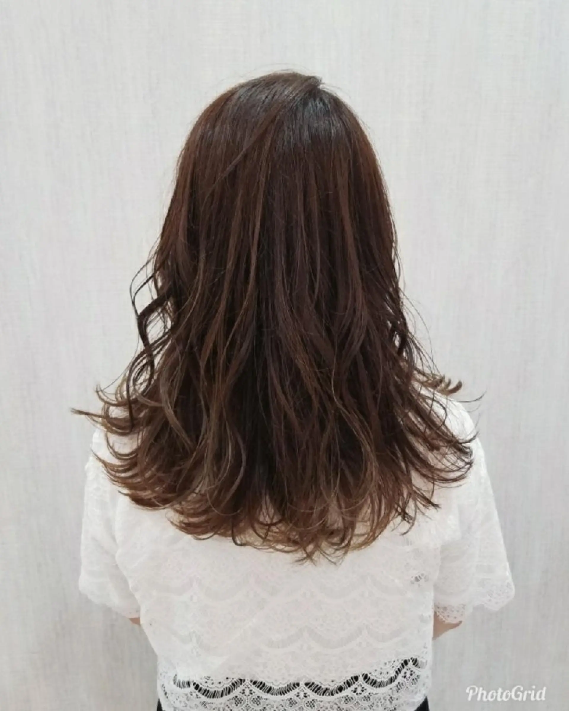 セミロング アッシュ 顔周りレイヤーカット 髪質改善代表西村功平のヘアスタイル