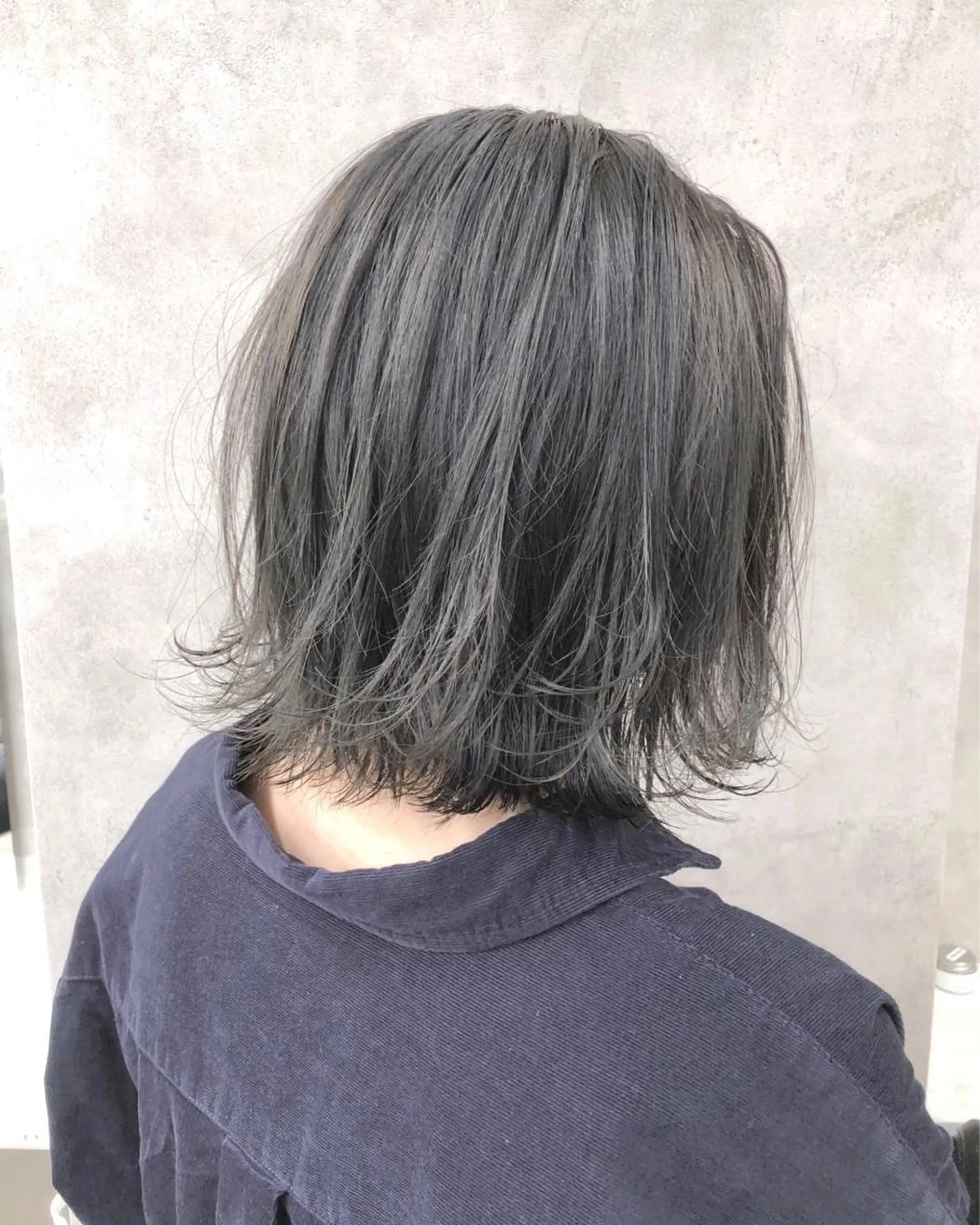 ショート カラー 切りっぱなしボブ アッシュ 透明感カラー オリーブアッシュ ボブ メンズ特化 パーマ/オザワのヘアスタイル