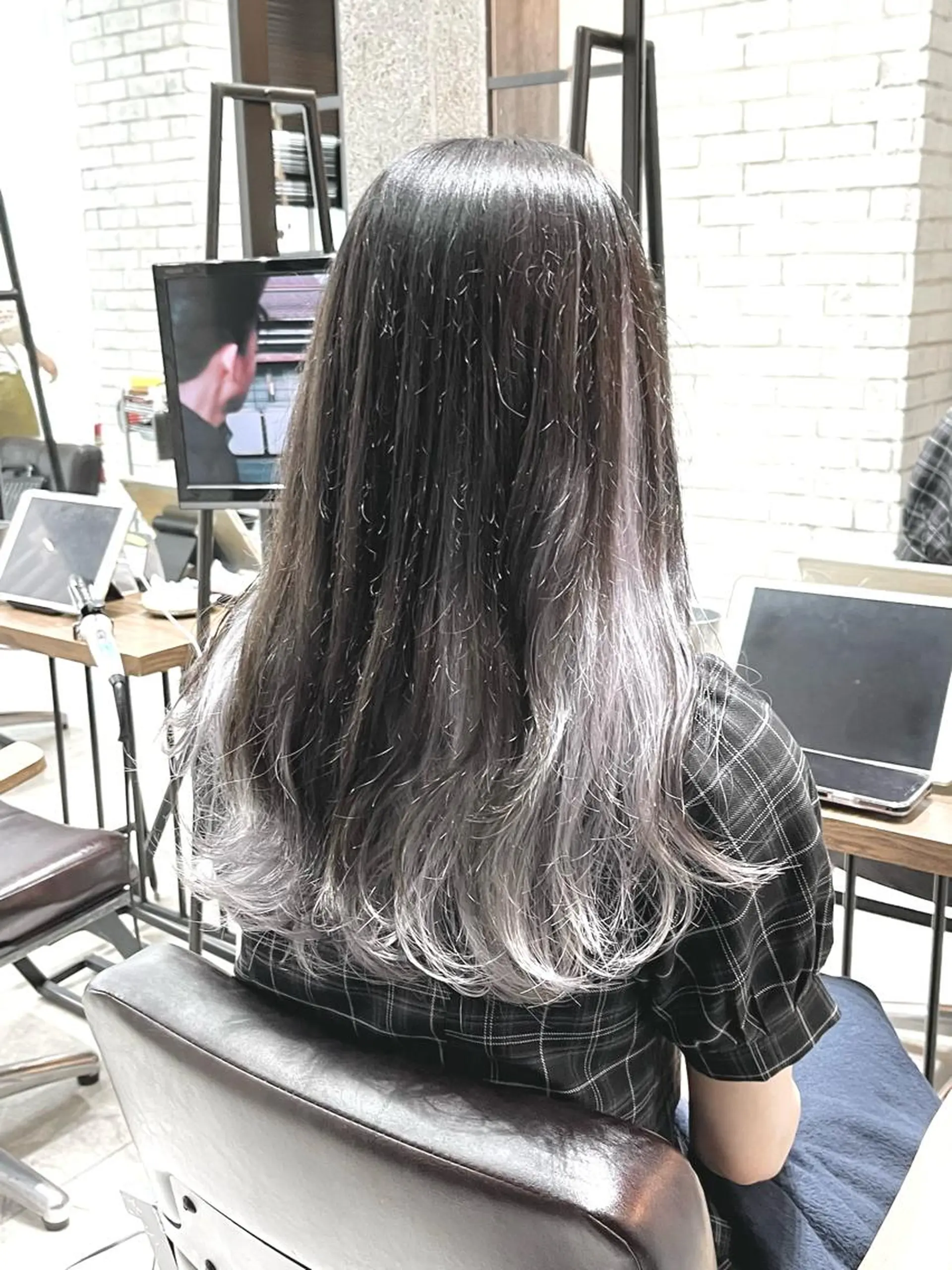 ロング アッシュ 髪質改善 ヨシンモリ 韓国風ヘア トリートメント ヘアカラー 🌈透明感カラー 韓 国ヘアこうたろうのヘアスタイル