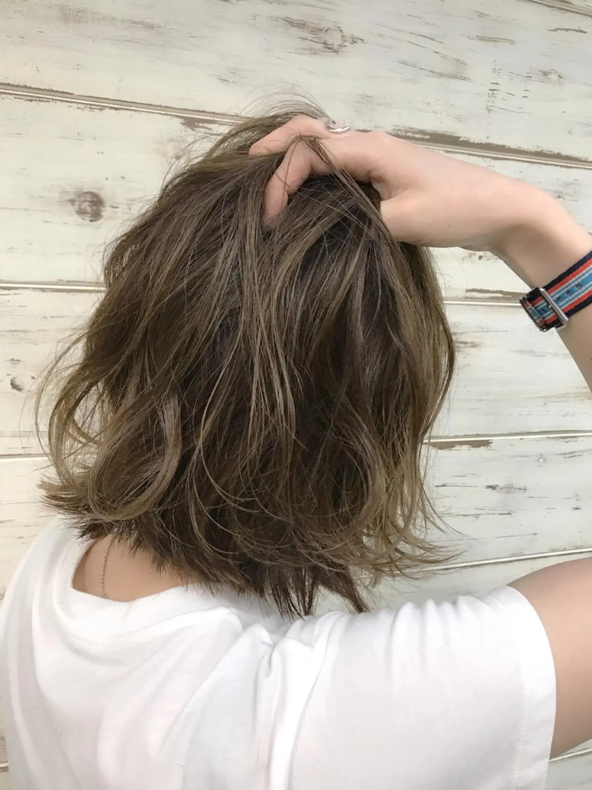 ショート カラー グレージュ ハイライトカラー カーキグレージュ ハイライト カット ヘアカラー トリートメント 日比 貴大/ minim hairのヘアスタイル