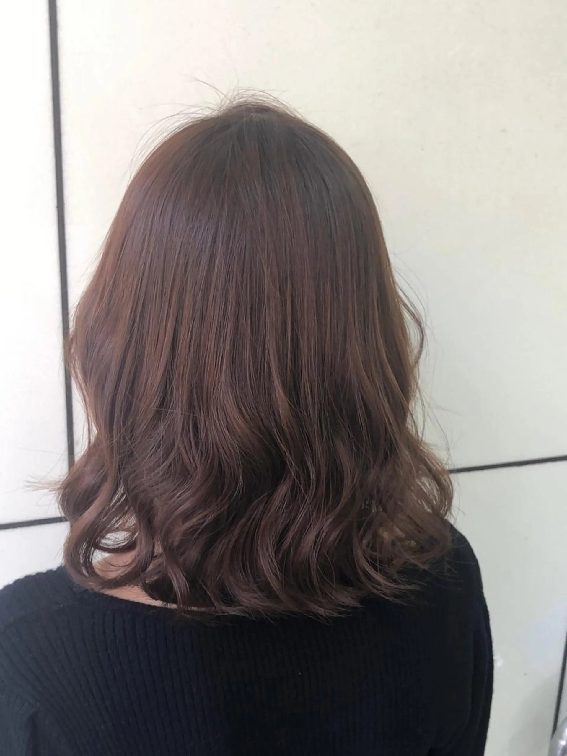ミディアム カラー カット ヘアカラー トリートメント 関 彩花のヘアスタイル