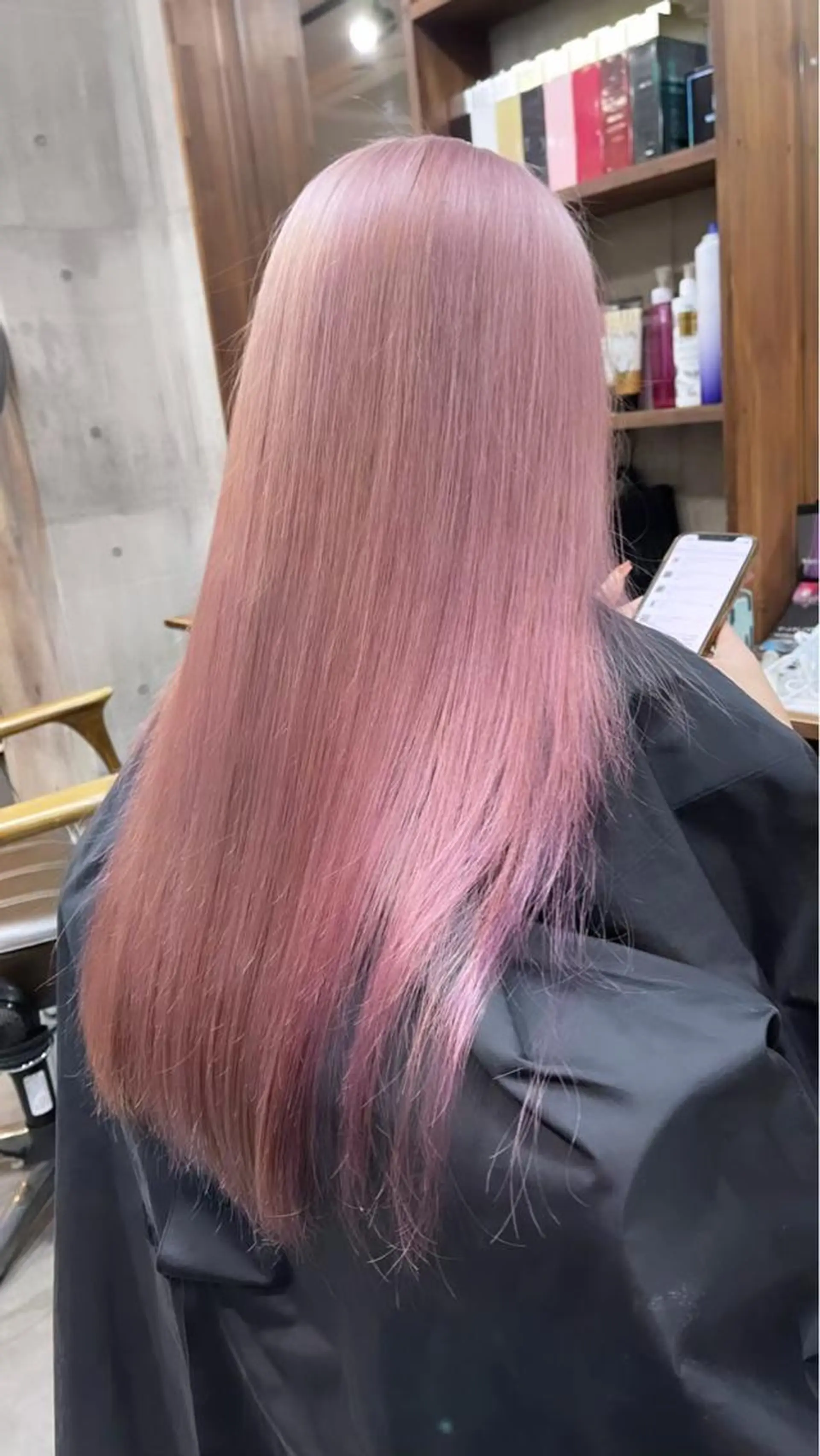 ロング ヘアカラー LAFF難波店所属・ブリーチ縮毛矯正 モデルLAFFYuiのヘアスタイル