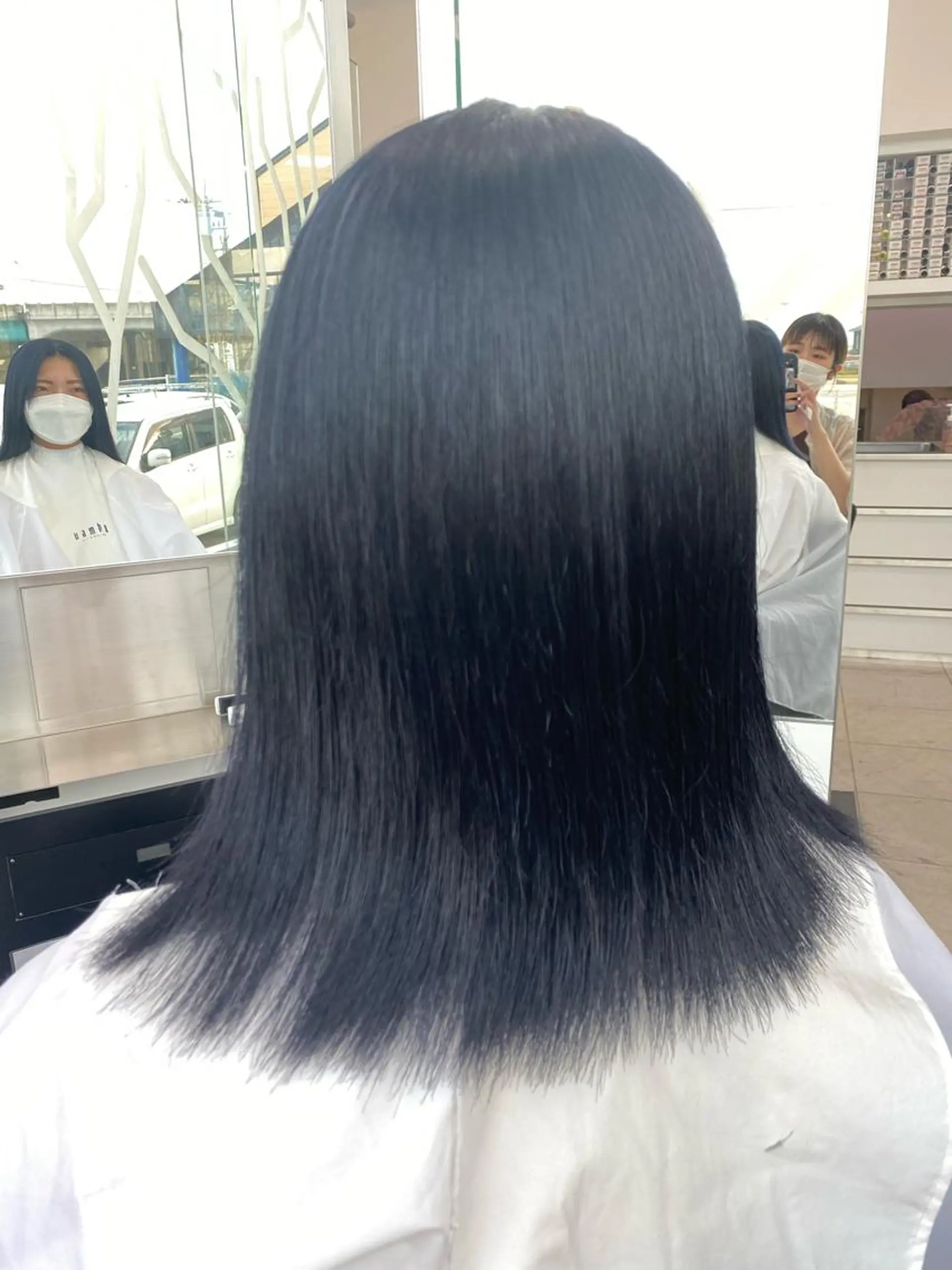 セミロング ホリイ ハルカのヘアスタイル